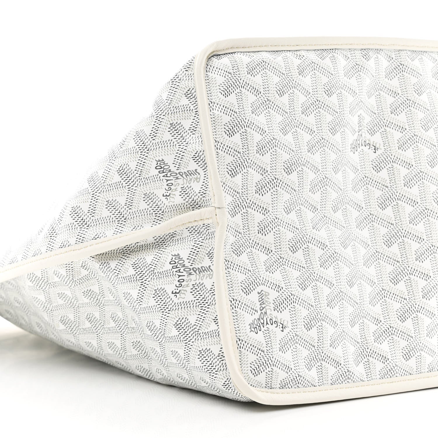 Goyard X PEANUTS Goyardine Reversible Anjou GM White 16 of 19