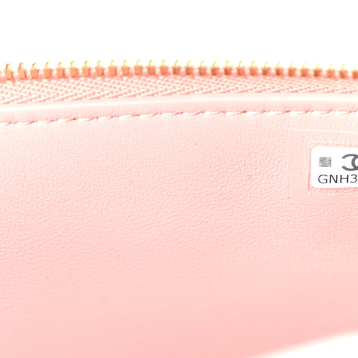 Calfskin Crocodile Embossed Crococo Exoticoco Vanity With Chain Light Pink