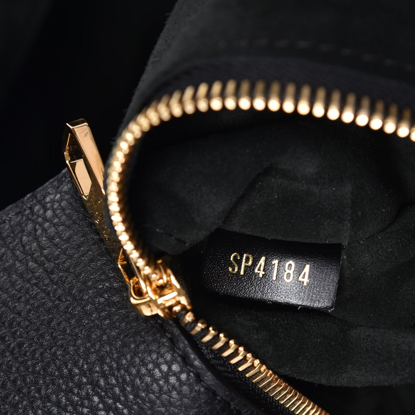 Cuir Orfevre Veau Cachemire Tote W GM Black