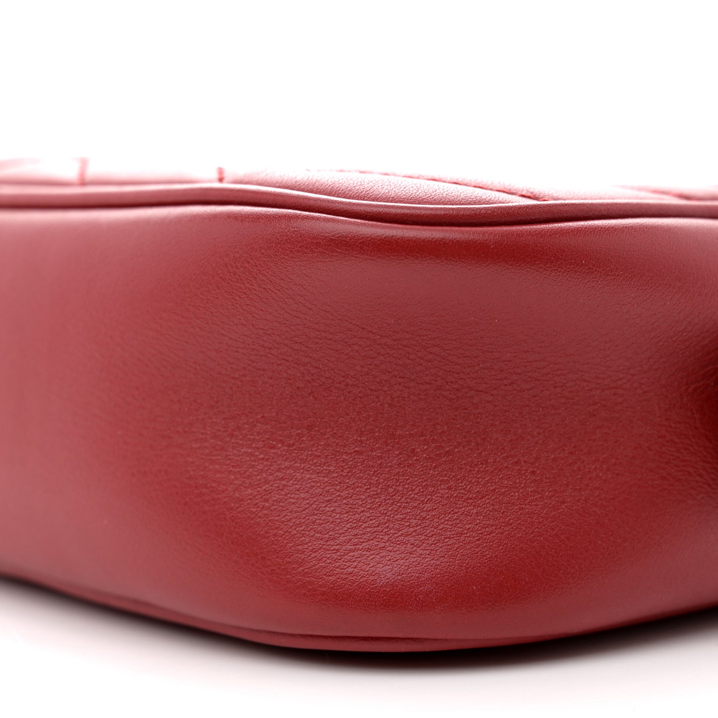 Calfskin Matelasse Mini GG Marmont Chain Shoulder Bag Hibiscus Red
