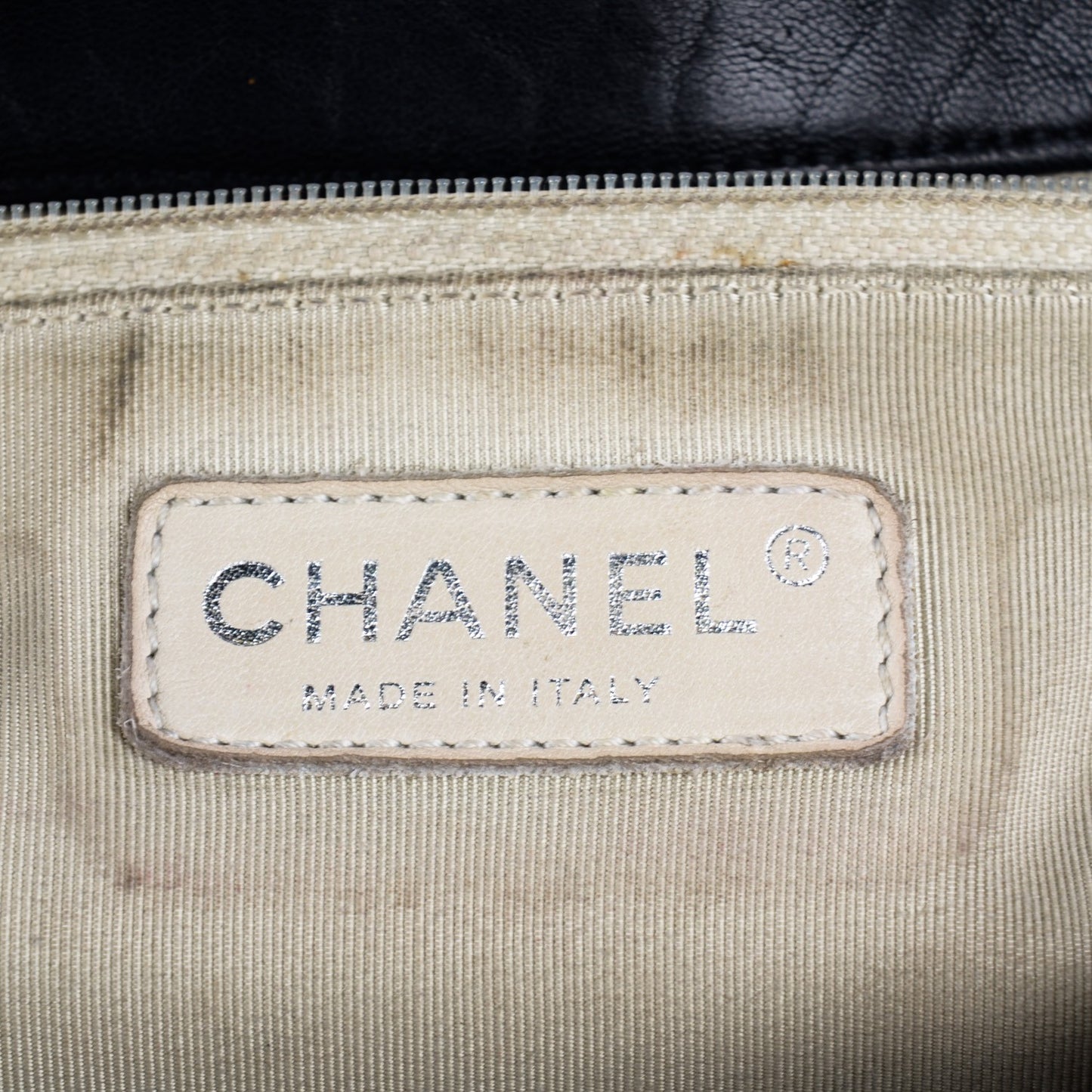 Washed Lambskin Quilted Maxi Chain Around Flap Black