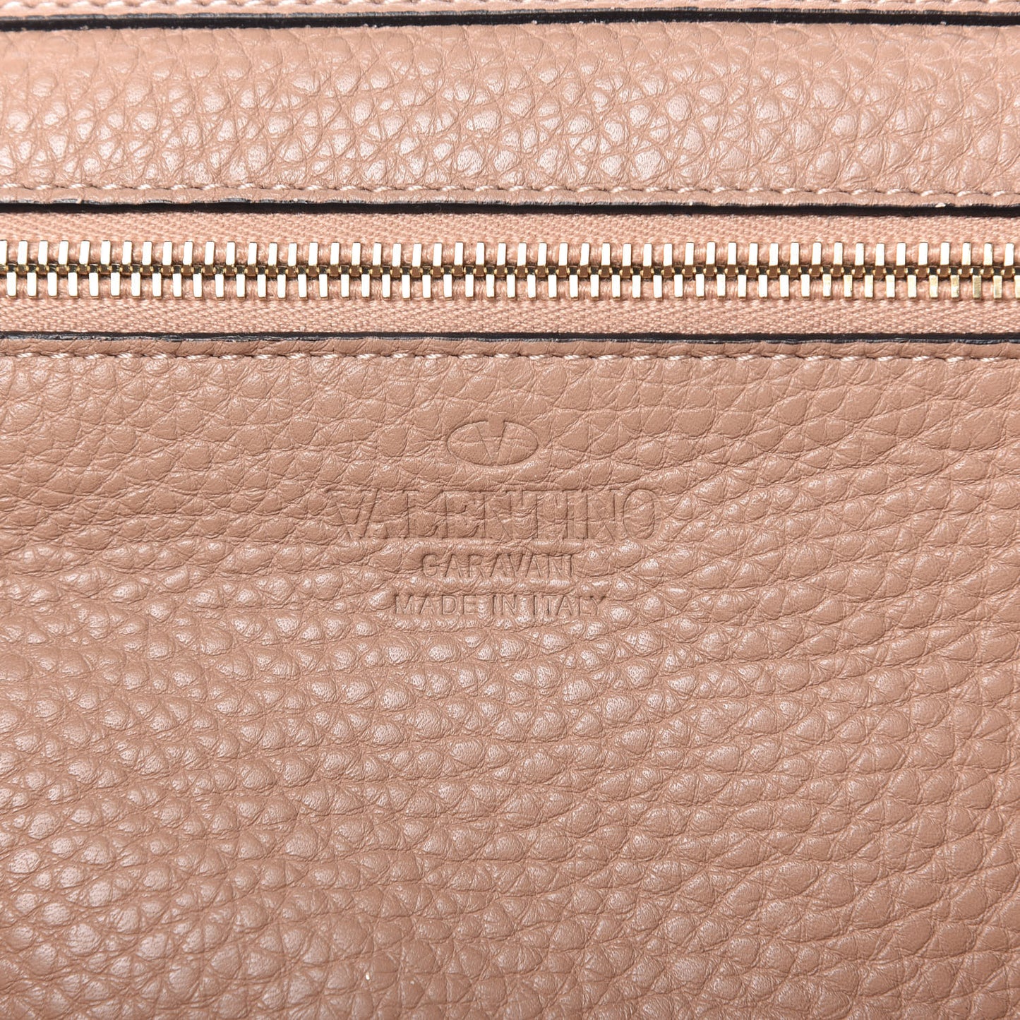 Pebbled Calfskin Medium Rockstud Tote Skin Sorbet