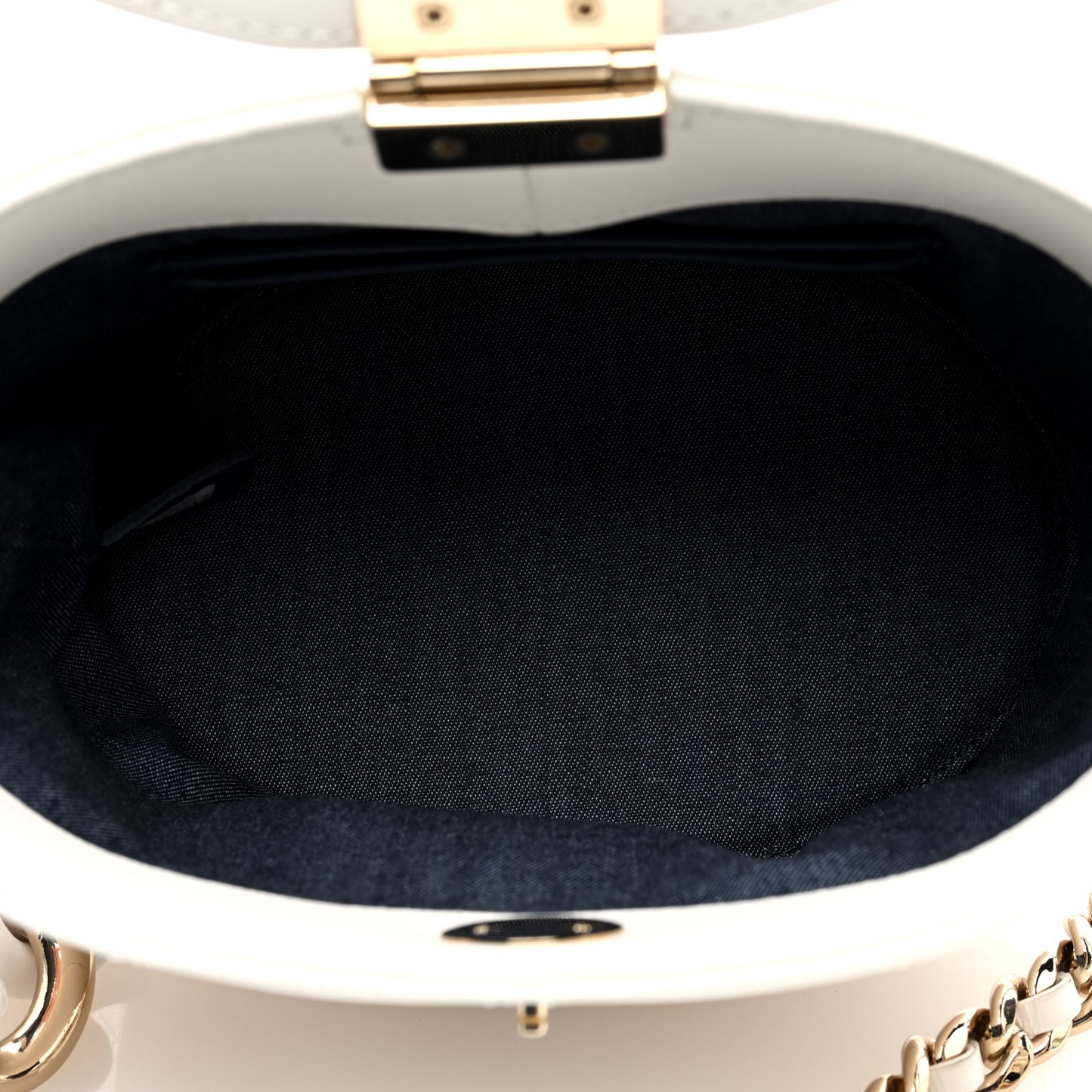 Lambskin Resin Elegant Chain Vanity Case White