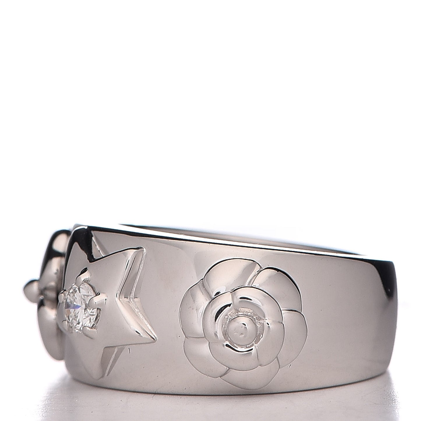 18K White Gold Diamond Camelia Band Ring 49 5