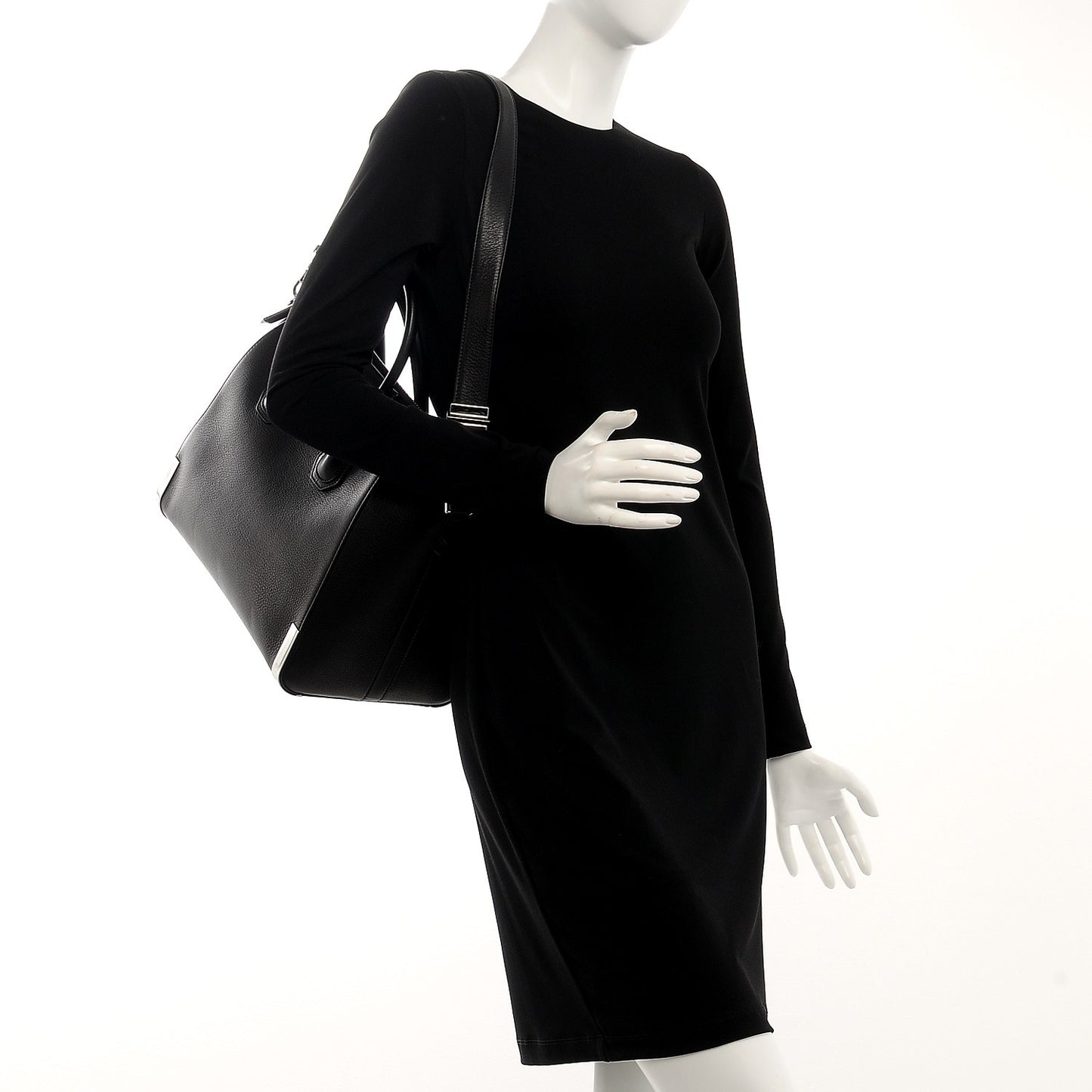 Calfskin Medium Silver Corners Antigona Black