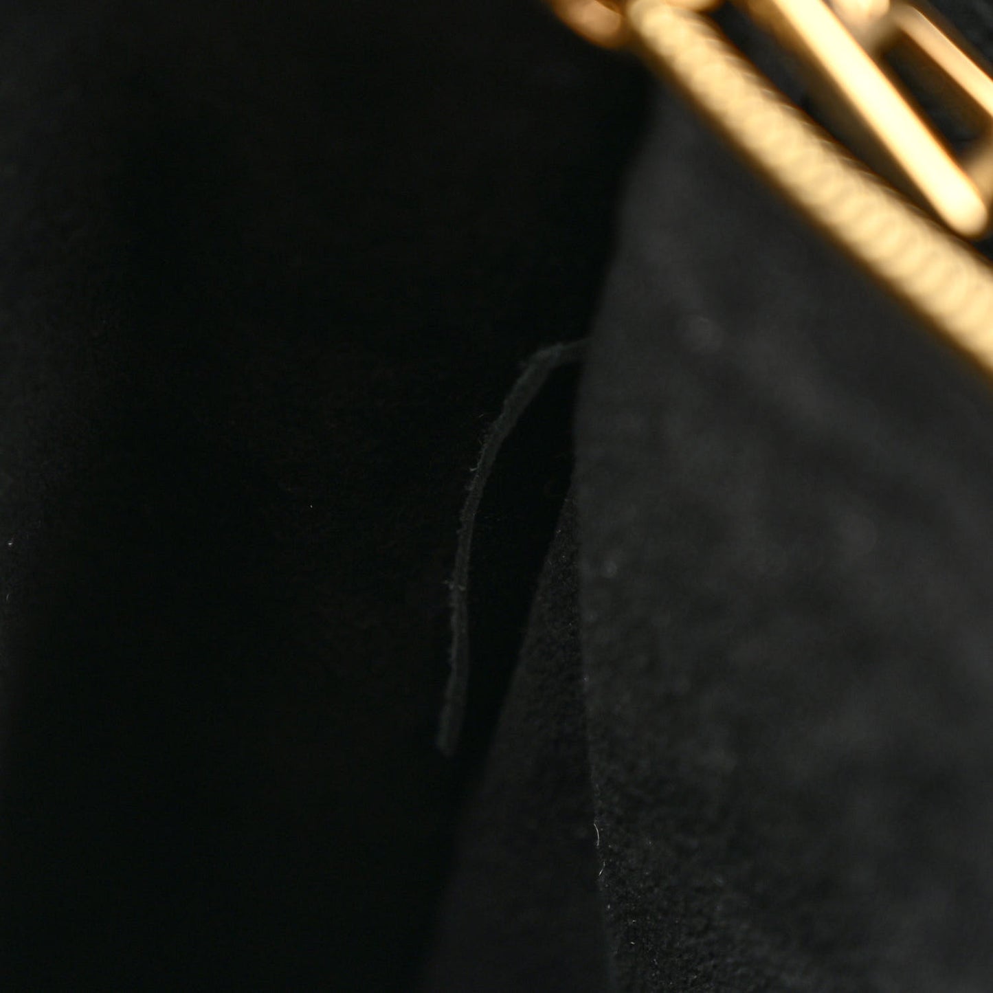 Monogram Double V Black