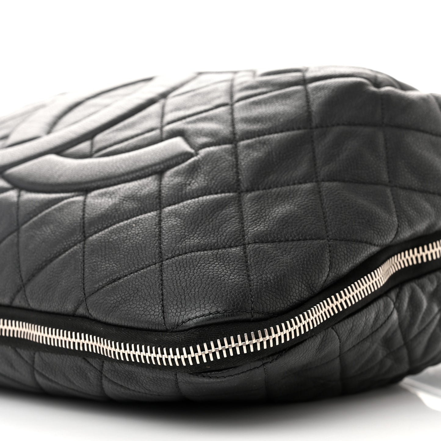 Caviar Quilted Expandable Zip Shoulder Bag Black