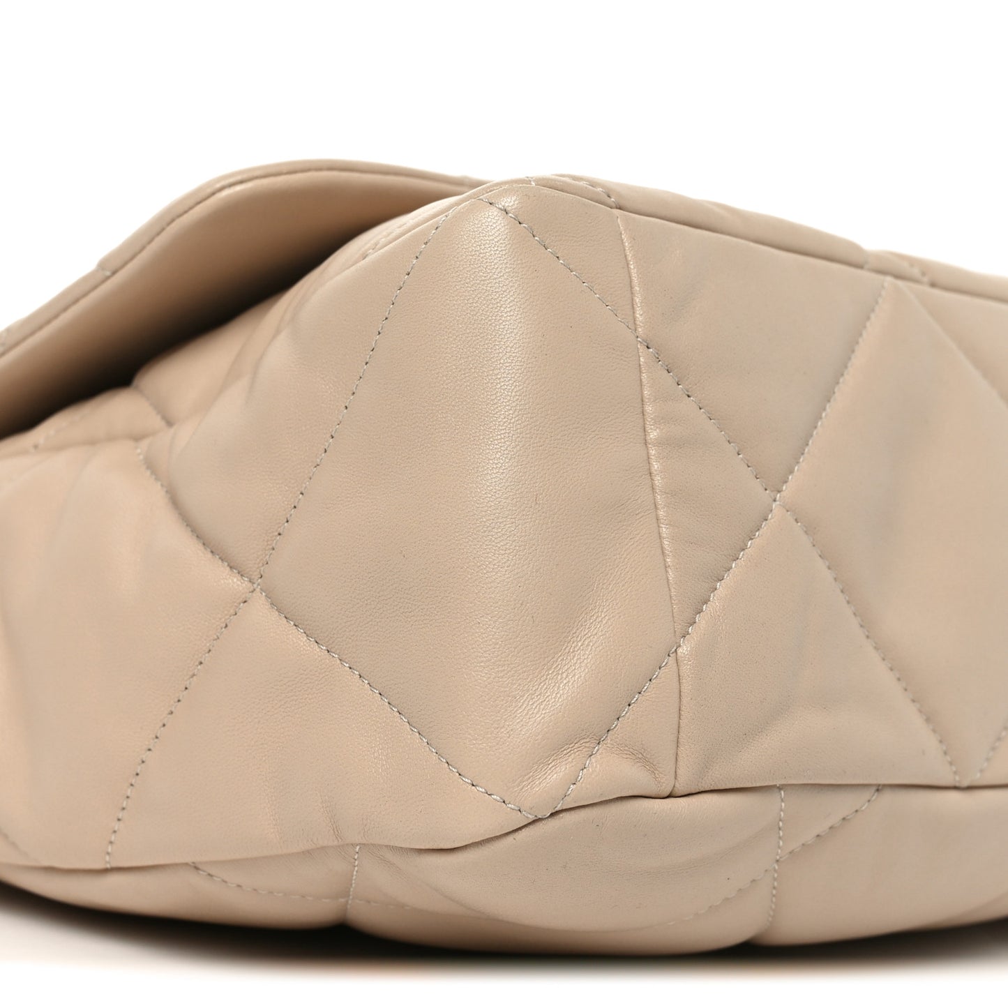 Lambskin Quilted Maxi Chanel 19 Flap Beige