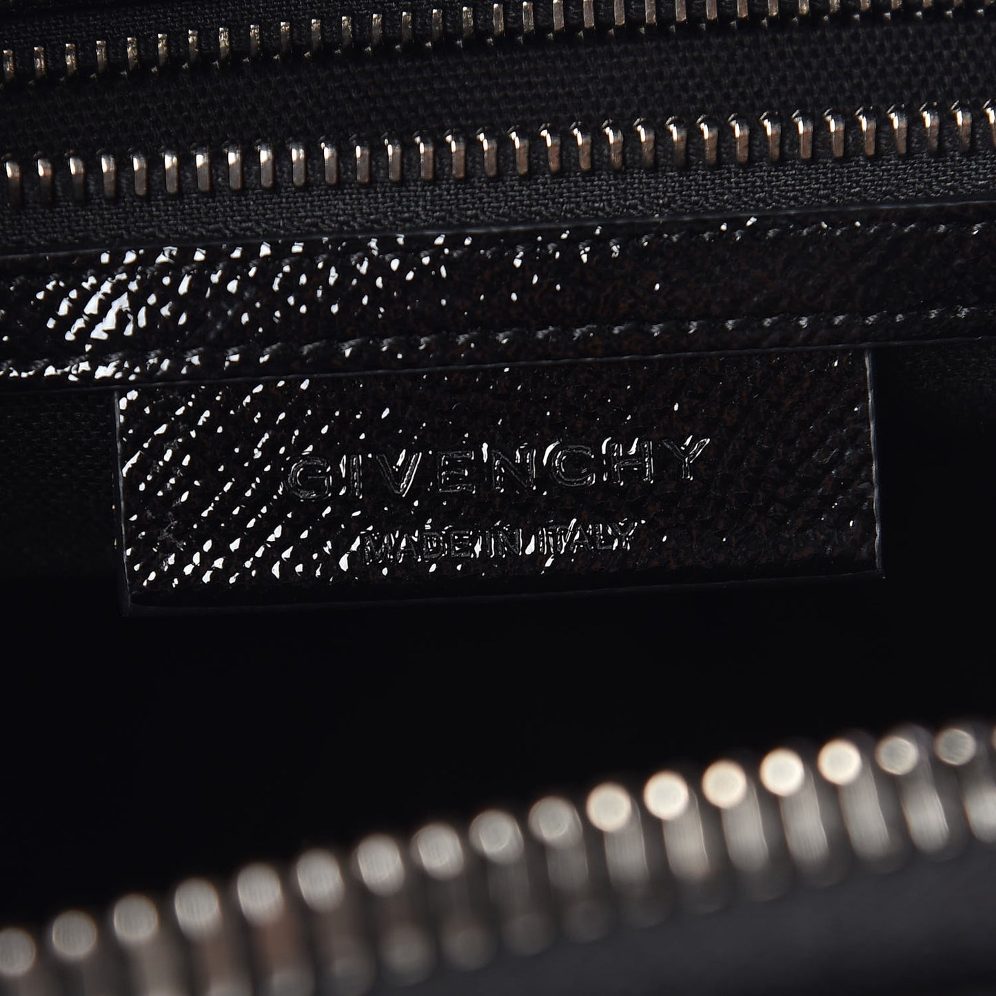 Textured Patent Calfskin Small Antigona Black