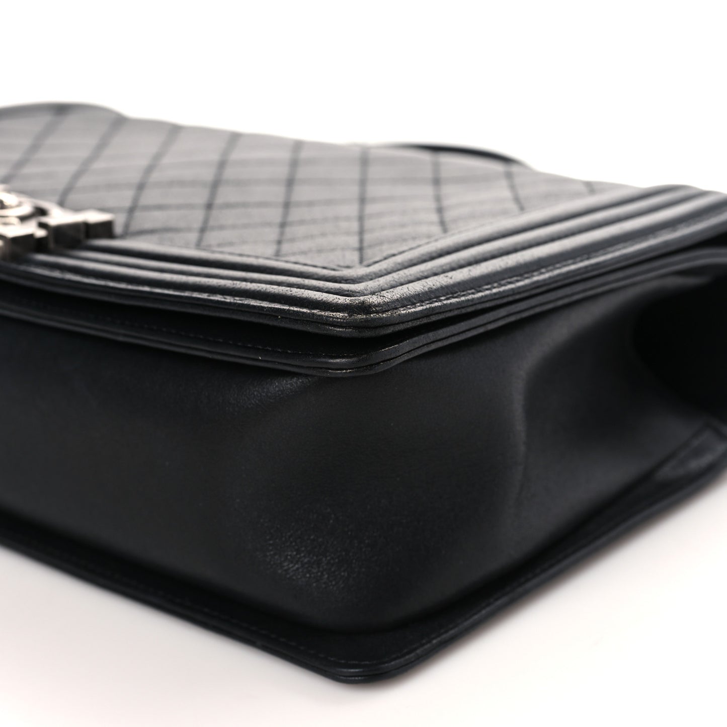 Metallic Calfskin Quilted New Medium Boy Flap Black