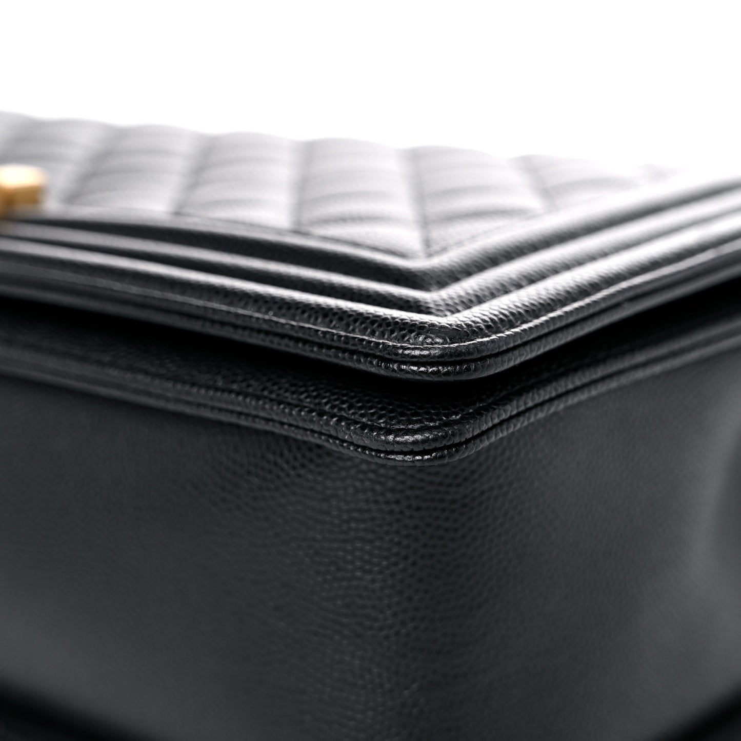 Caviar Quilted New Medium Boy Flap Black