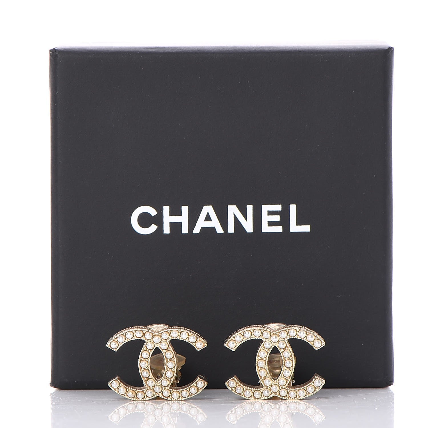 Chanel Pearl CC Clip On Earrings Light Gold 5 of 5