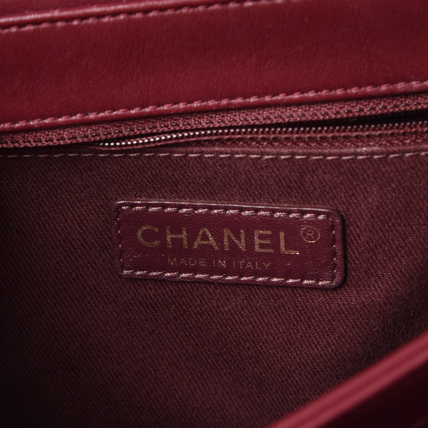 Calfskin Perfect Edge Medium Flap Burgundy