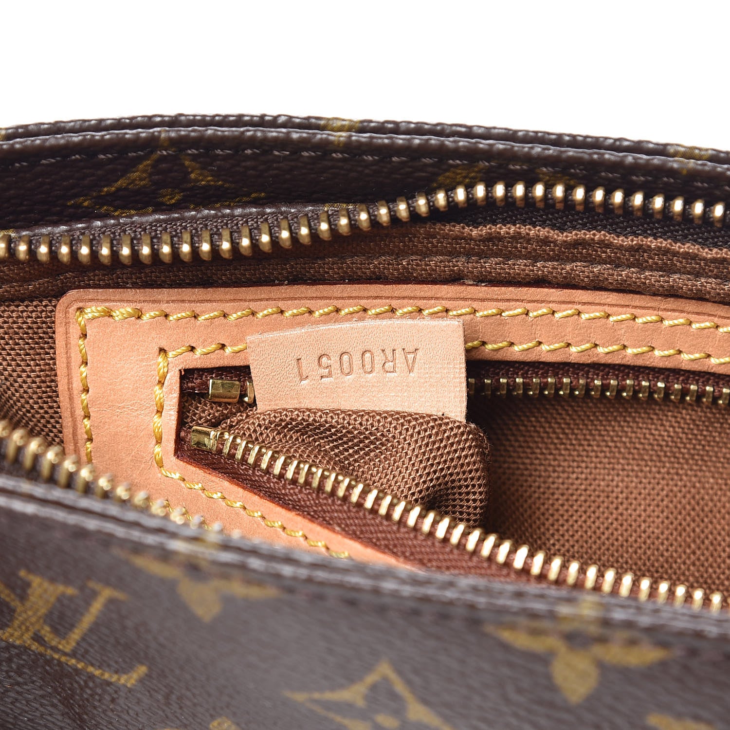 Louis Vuitton Monogram Trotteur 7 of 12