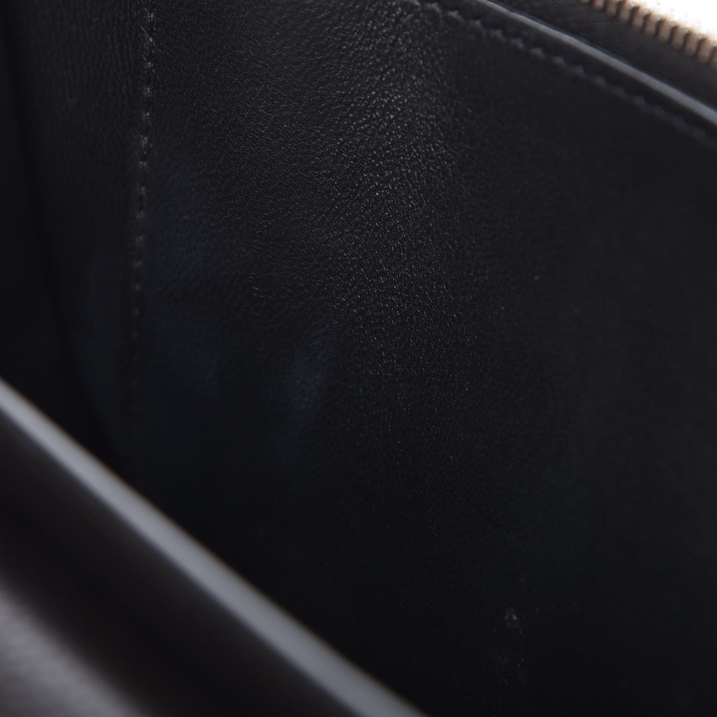 Calfskin Shark Lock Chain Wallet Black