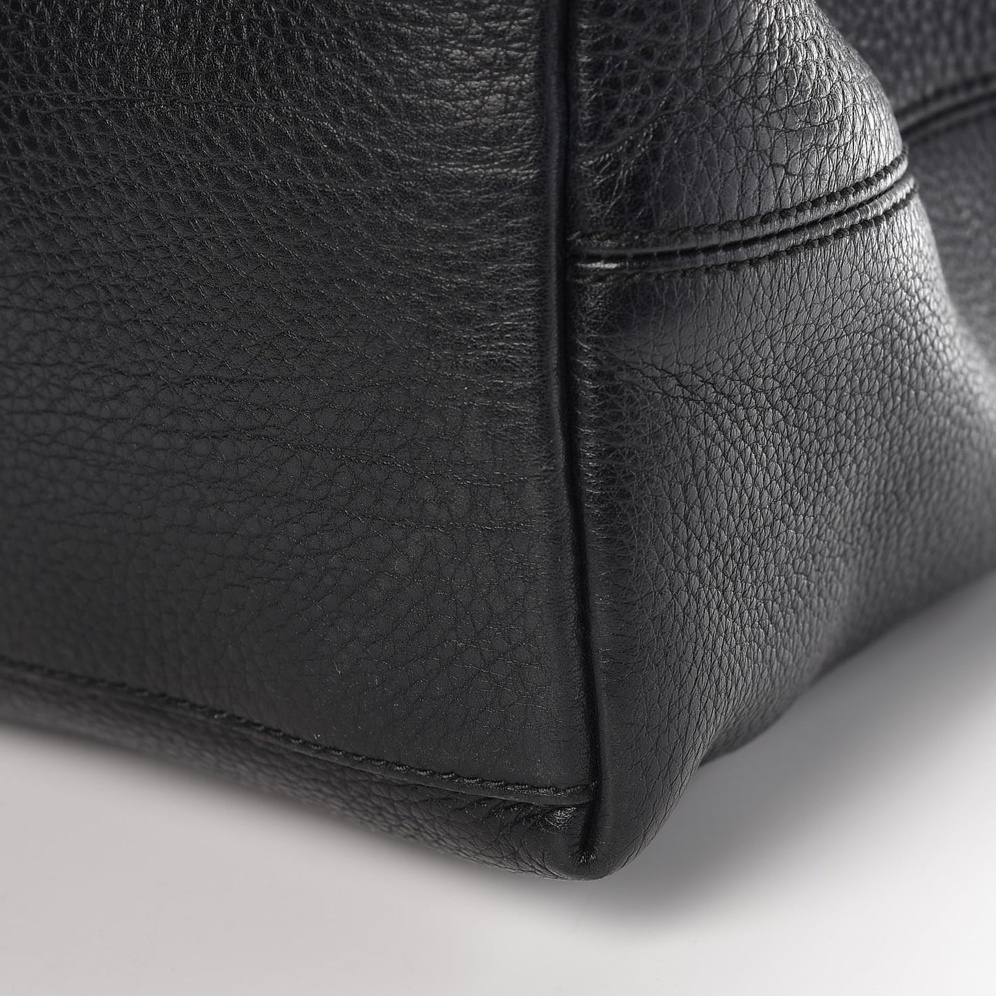 Pebbled Calfskin Large Soho Chain Shoulder Bag Black