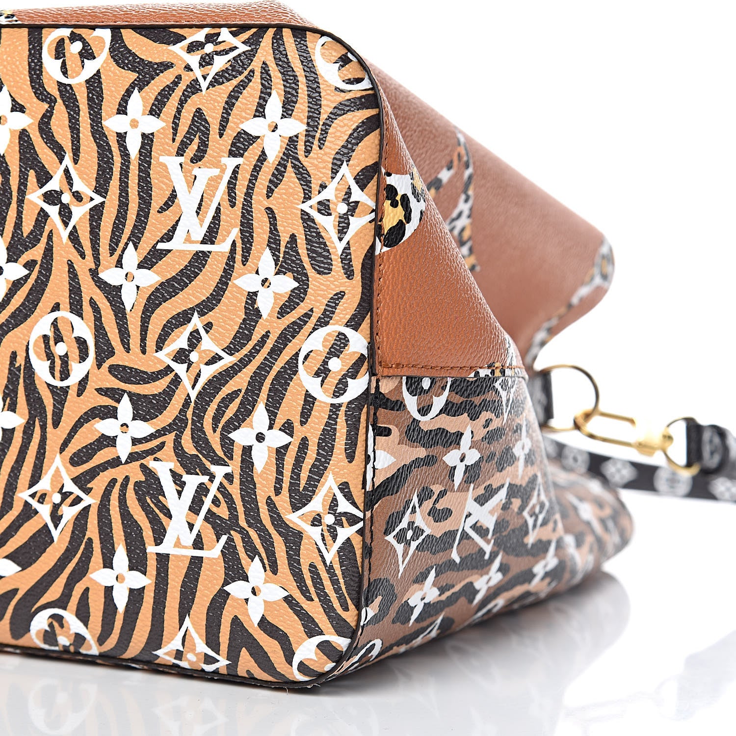 Louis Vuitton Monogram Giant Jungle NéoNoé Caramel 6 of 8