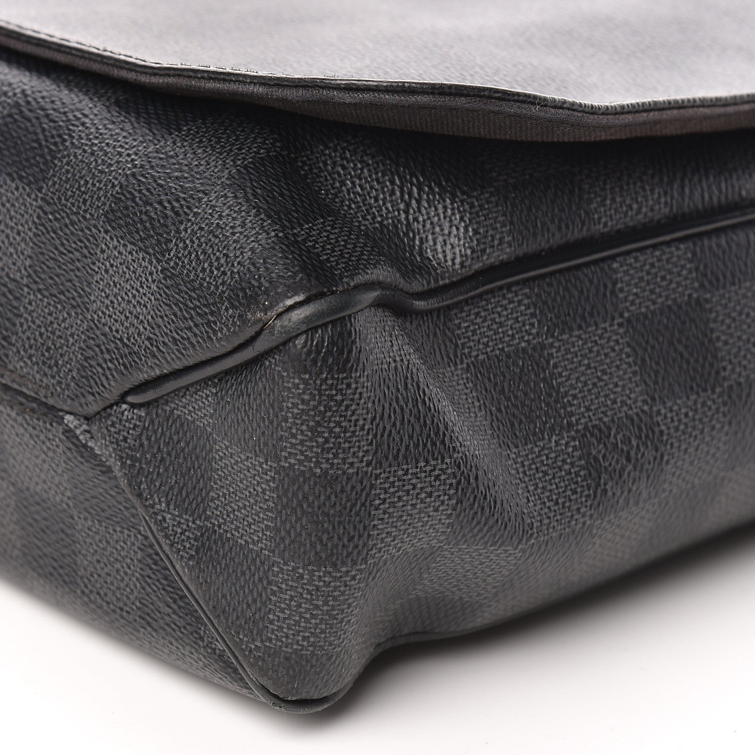 Louis Vuitton Damier Graphite District MM 9 of 9