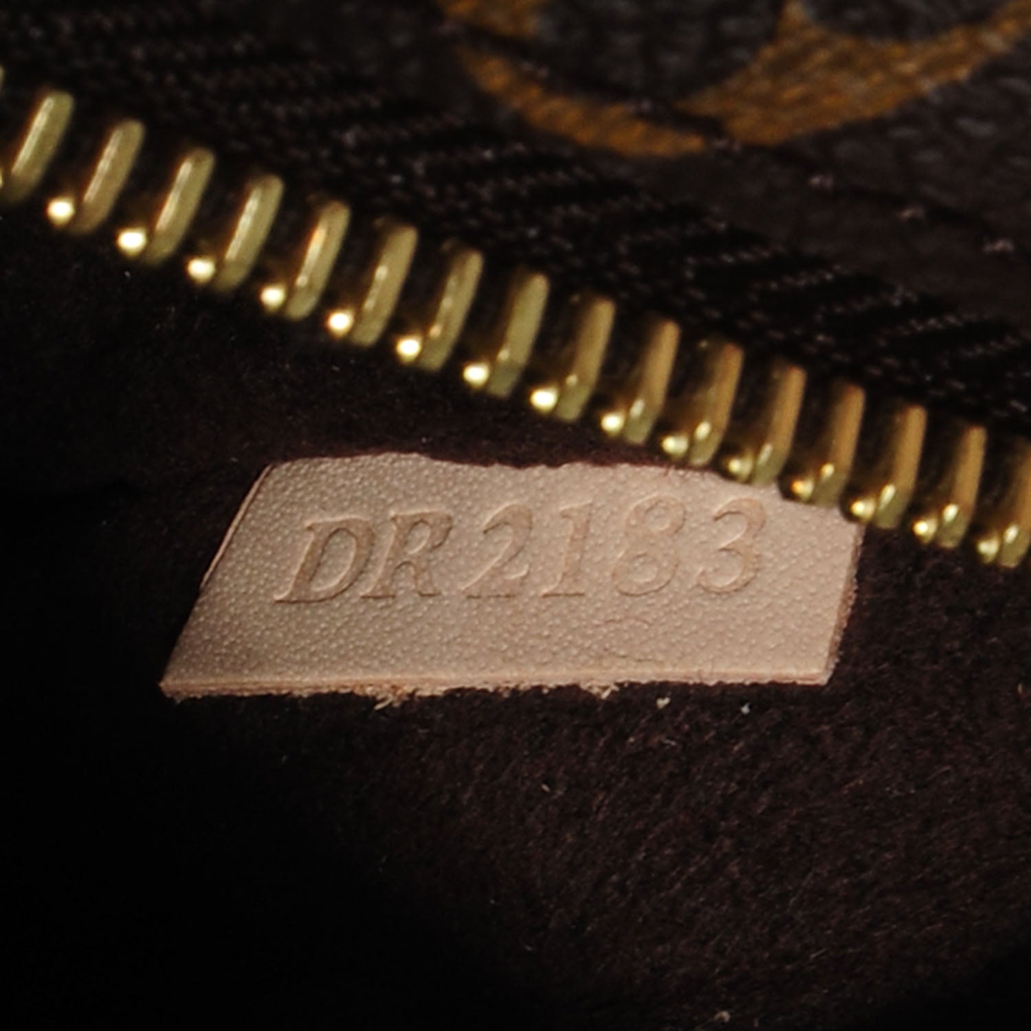 Louis Vuitton Monogram Pochette Metis 6 of 7