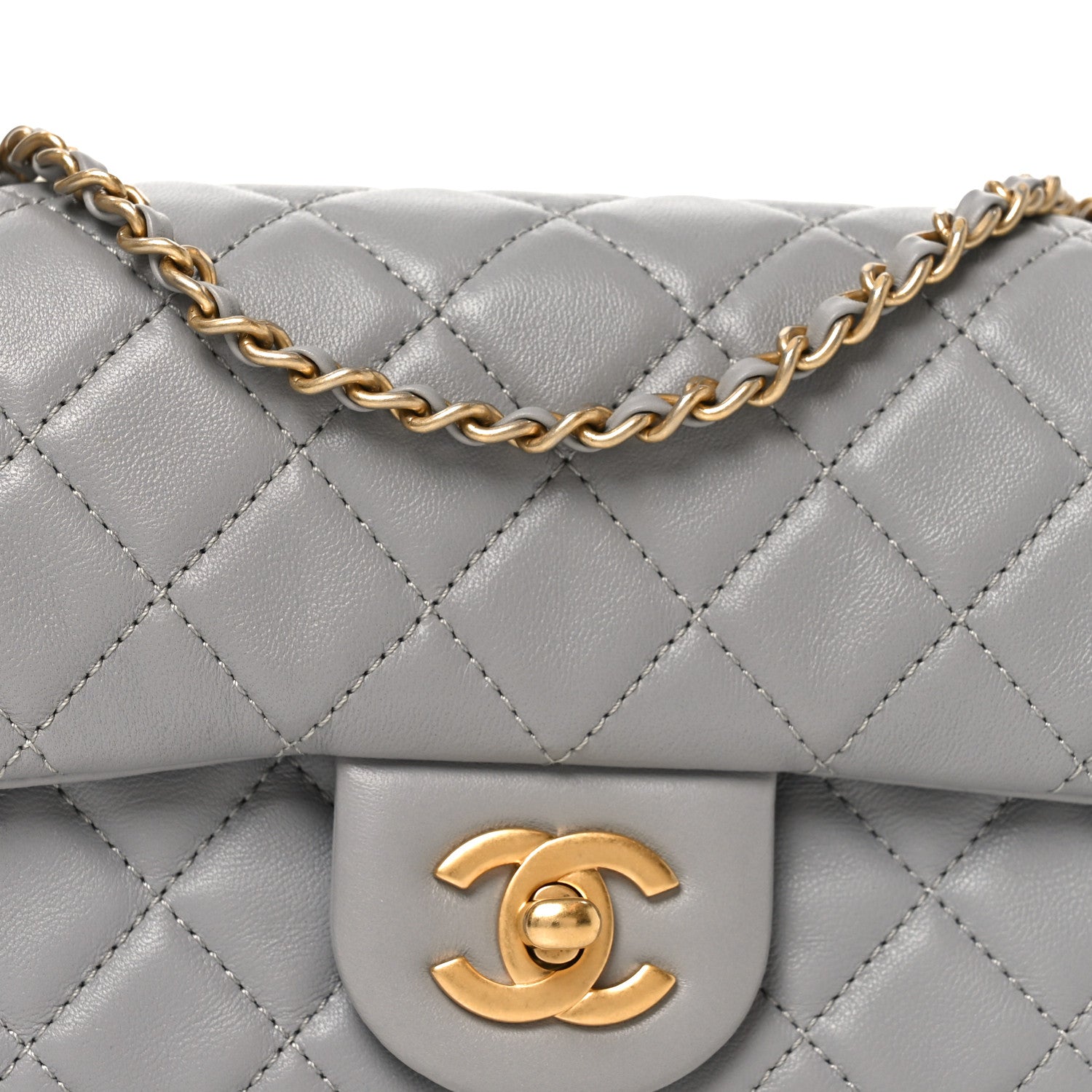新品、未使用CHANEL25B バラクラバ　グレー Chanel Lambskin Quilted Mini Rectangular Pearl Crush Flap Grey