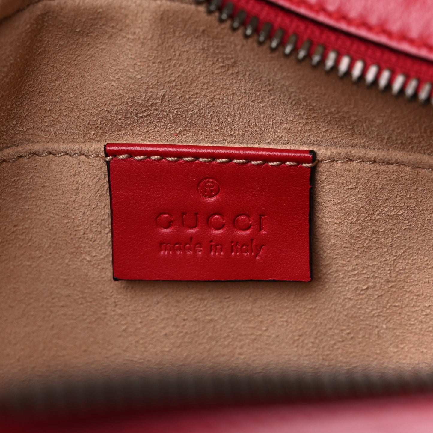 Calfskin Matelasse Small GG Marmont Chain Shoulder Bag Hibiscus Red