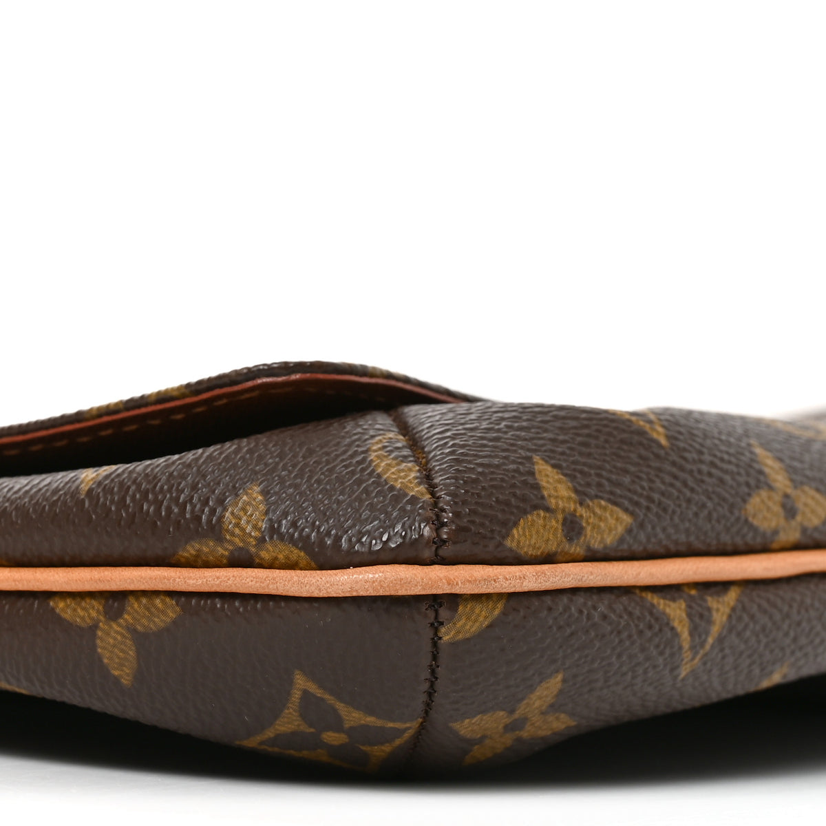 Monogram Musette Tango