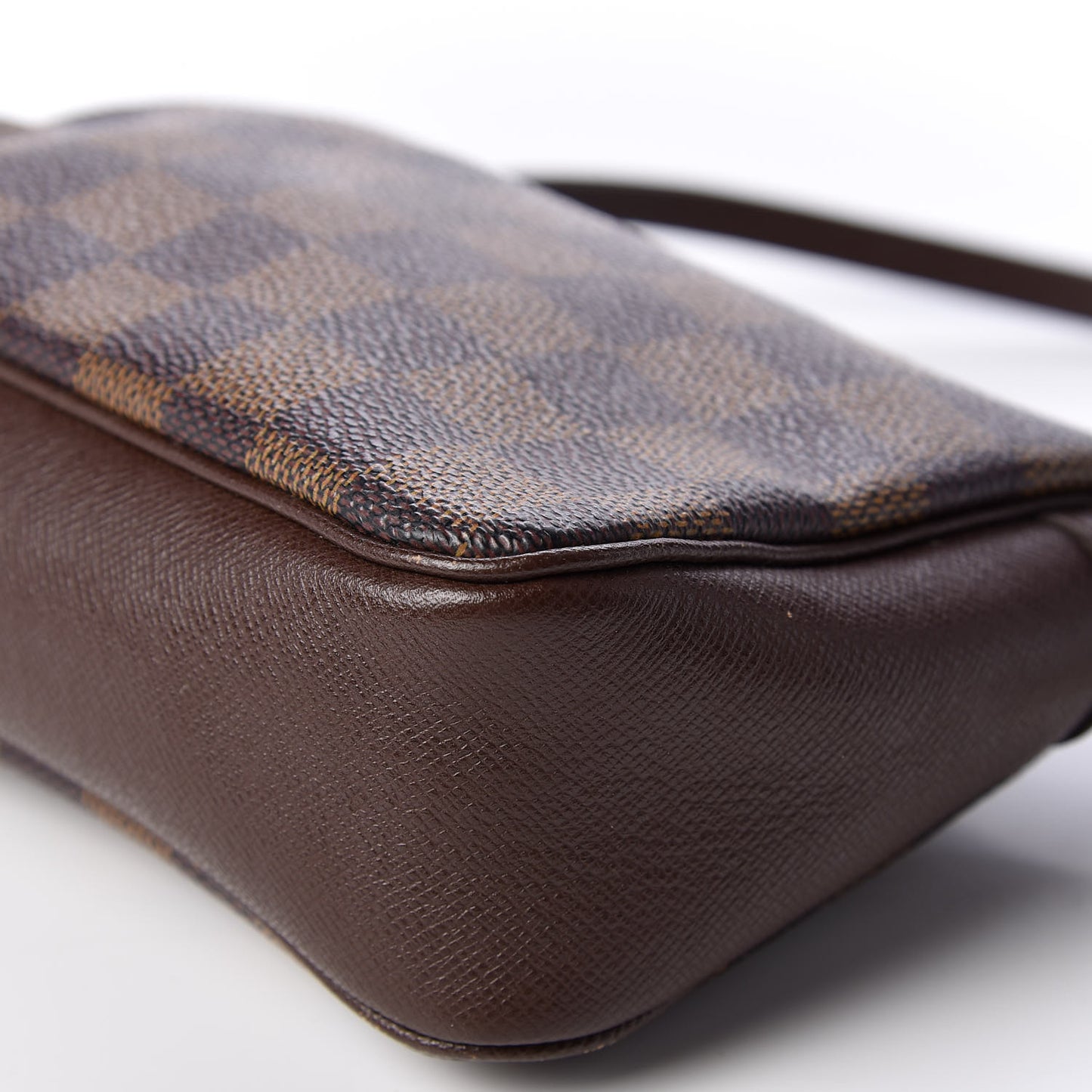 Damier Ebene Trousse Make Up Bag Pochette