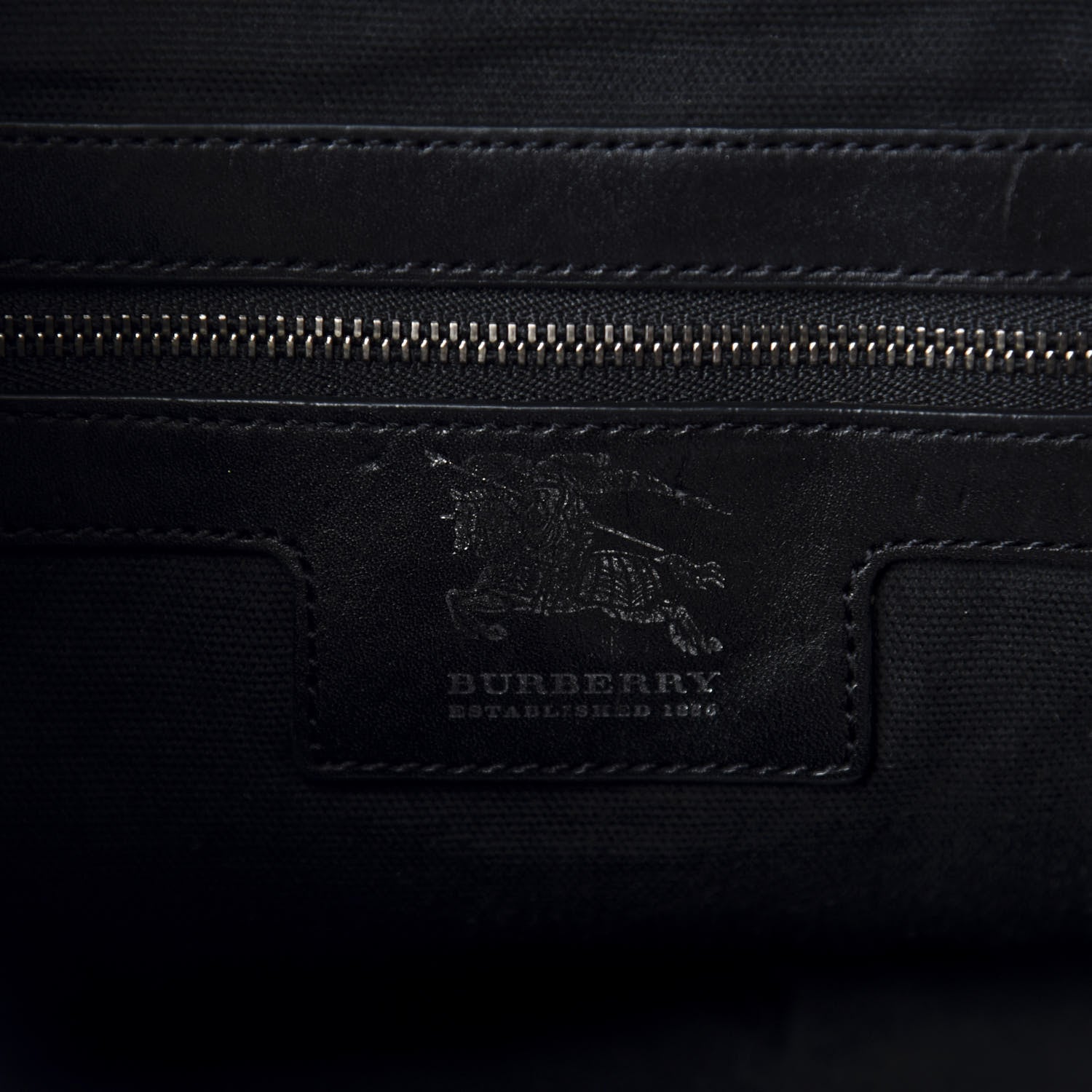 Burberry Beat Check Tote Black 8 of 9