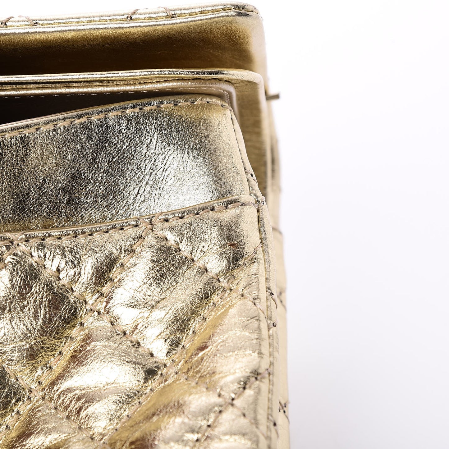 Metallic Aged Calfskin Quilted 2.55 Reissue 225 Flap Gold