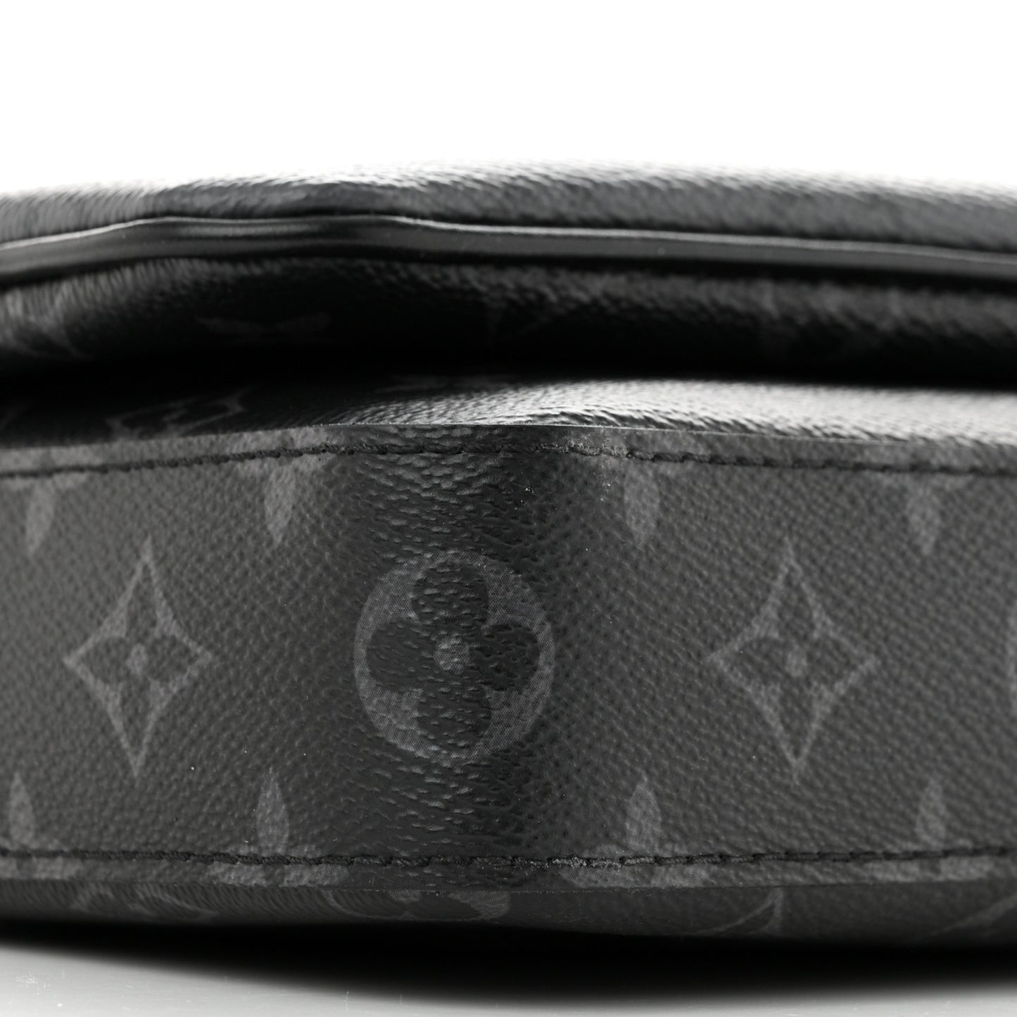 Reverse Monogram Eclipse Trio Messenger