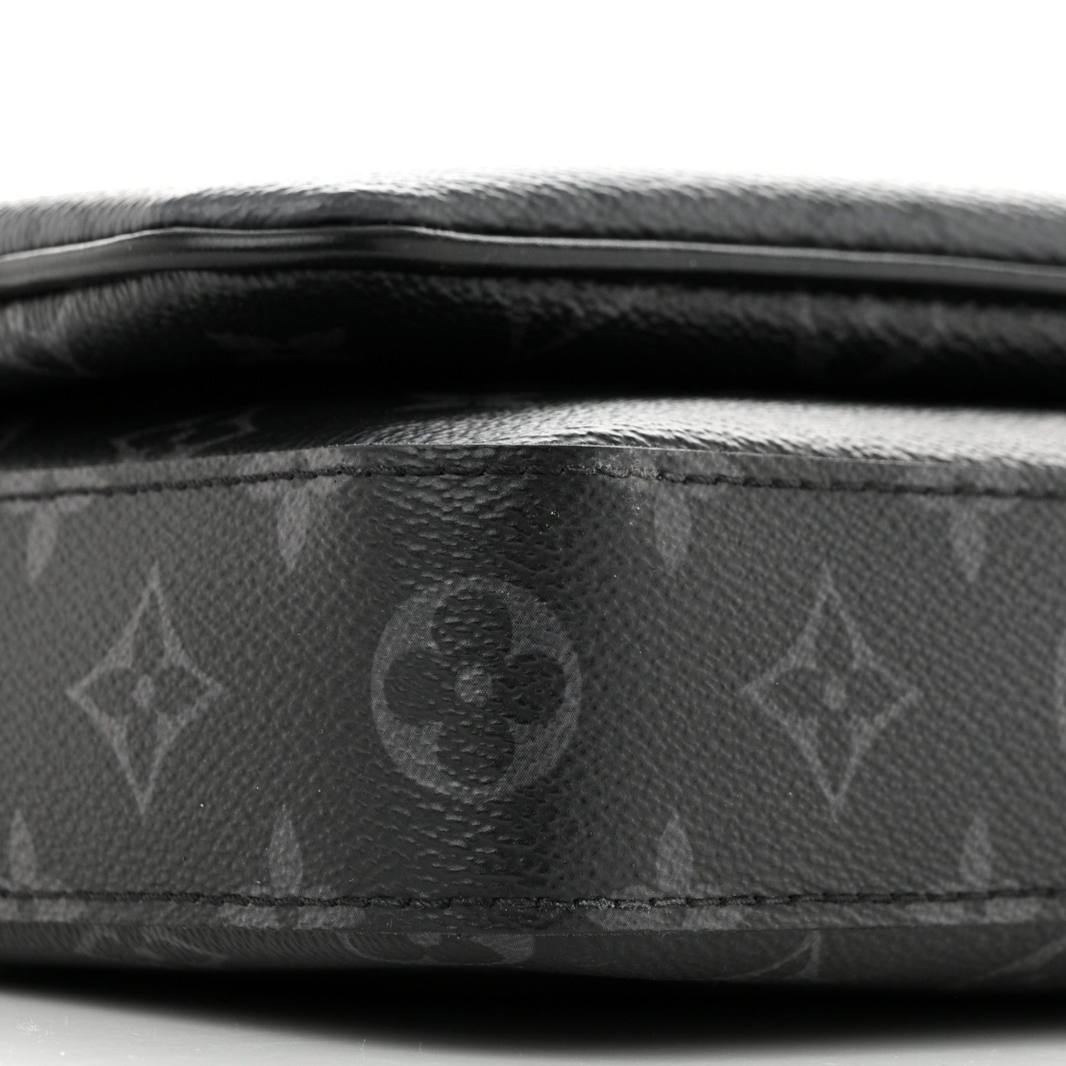 Louis Vuitton Reverse Monogram Eclipse Trio Messenger 11 of 12