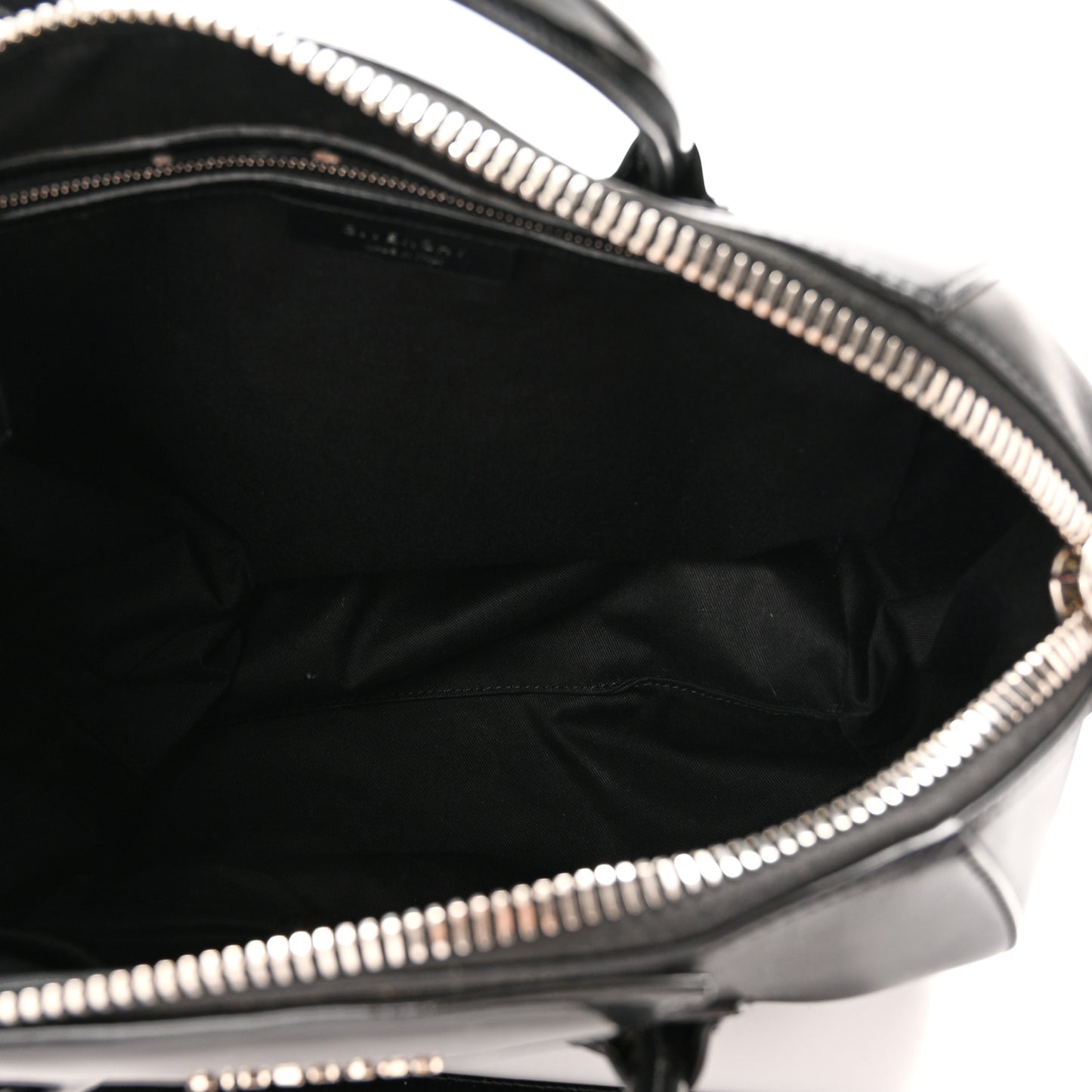 Smooth Calfskin Medium Antigona Black