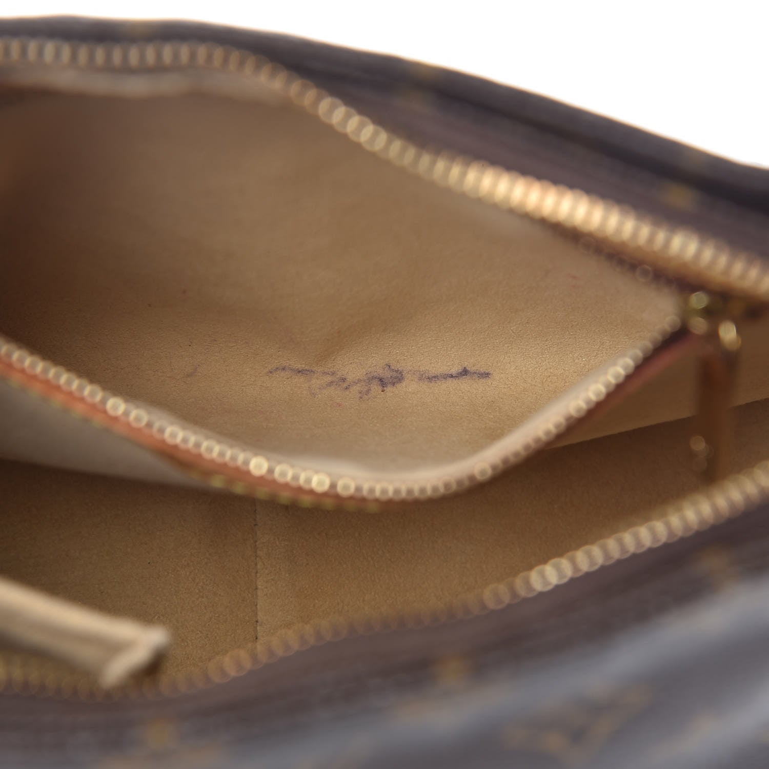 Louis Vuitton Monogram Looping MM 10 of 24