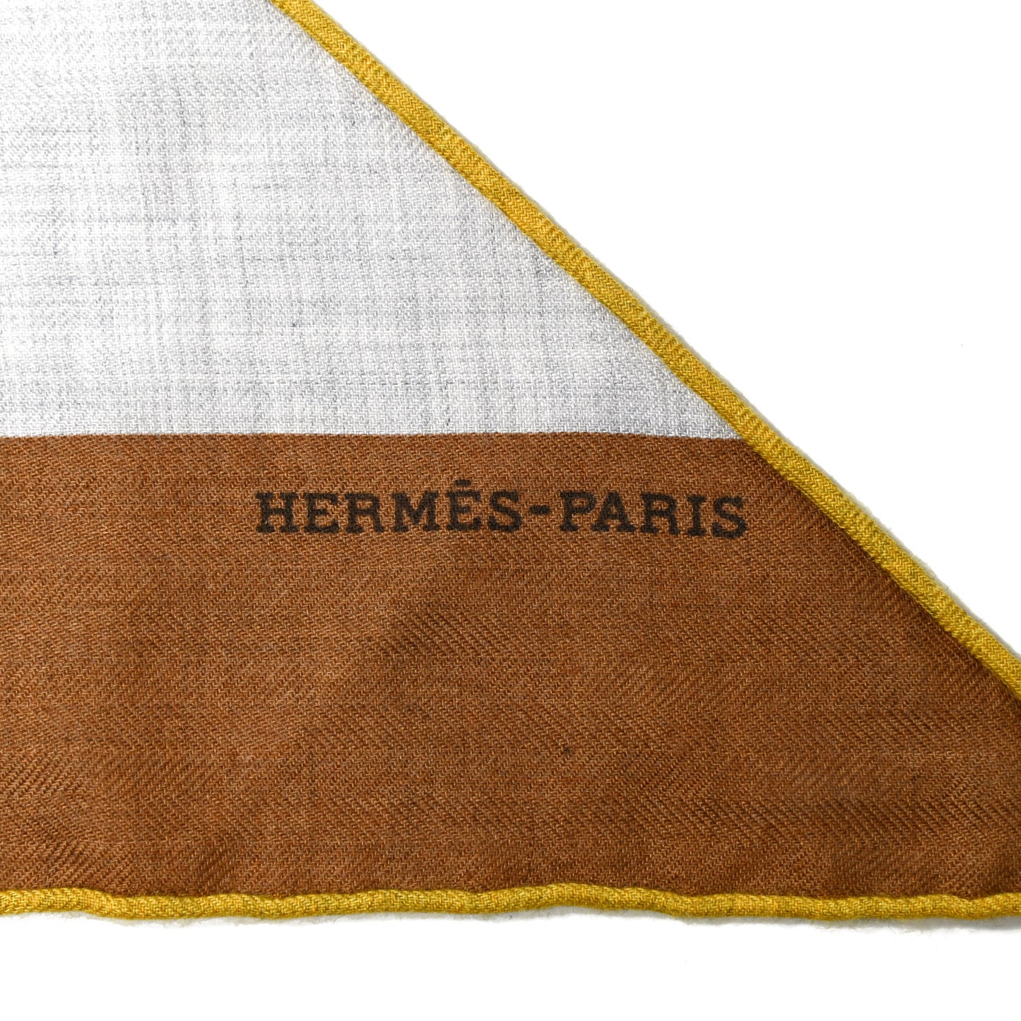Cashmere Silk Encadre Giant Triangle Scarf Camel Gris Chine Jaune