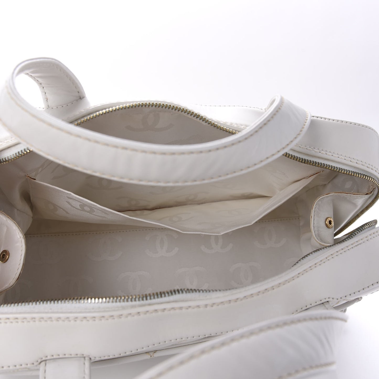 Calfskin Contrast Stitch Surpique Bowler White