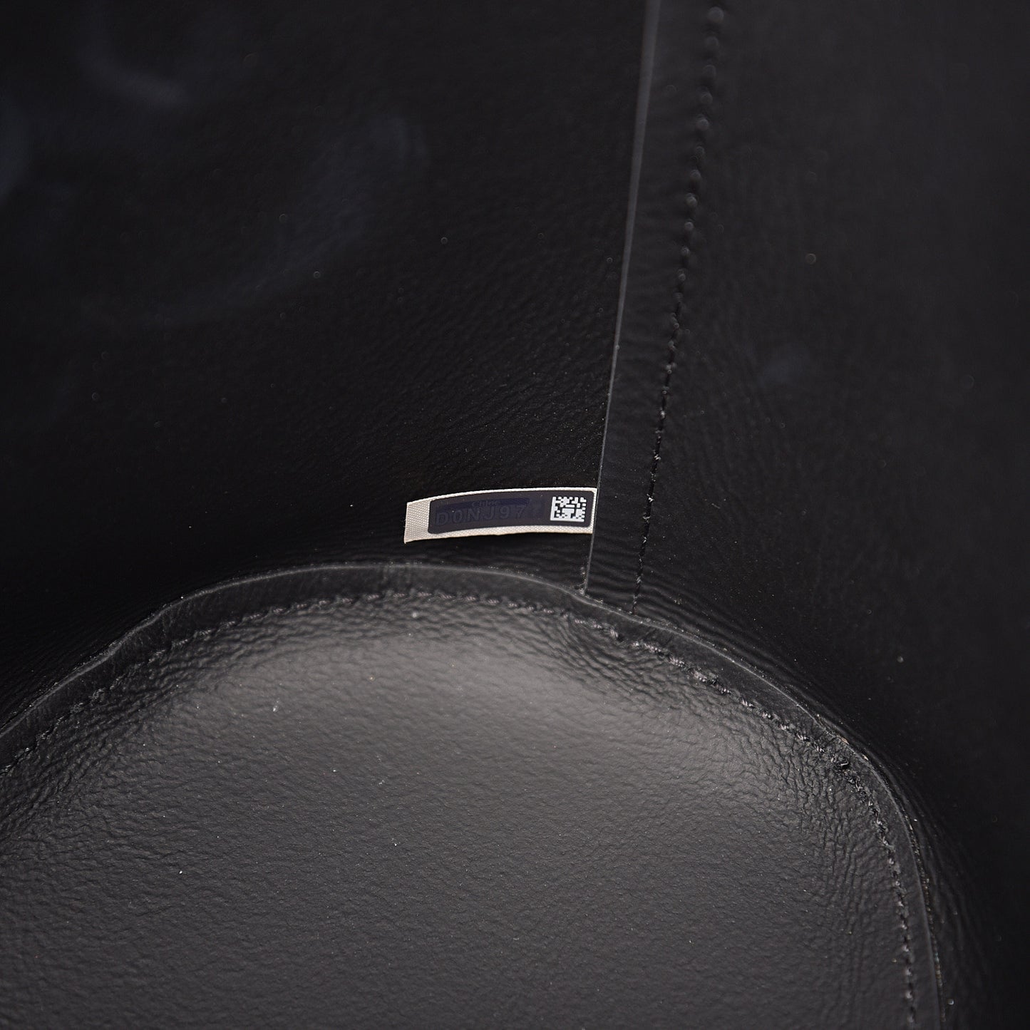 Smooth Grained Calfskin Medium Aby Tote Black
