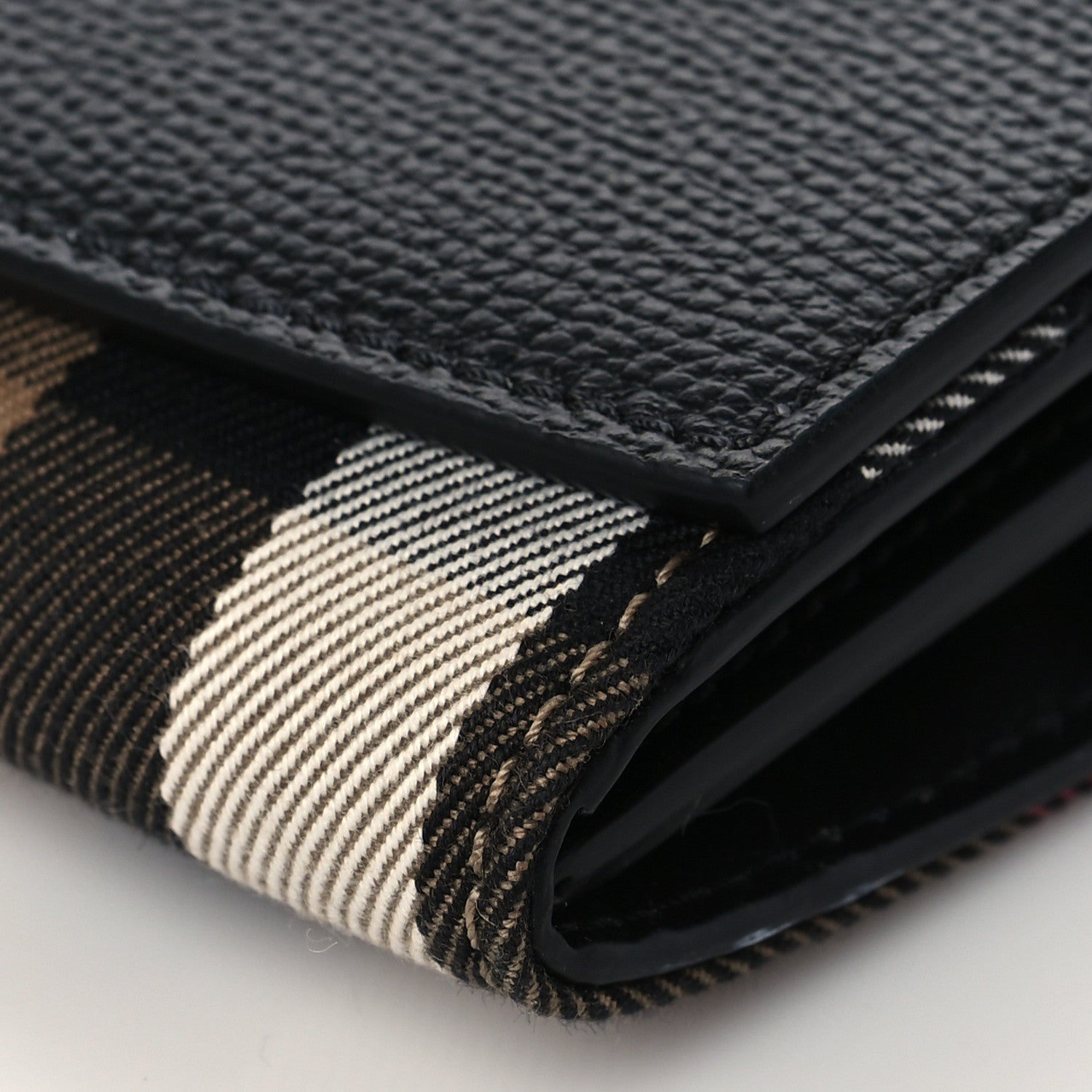 Burberry Grainy Calfskin House Check Henley Wallet On Chain Black 8 of 8