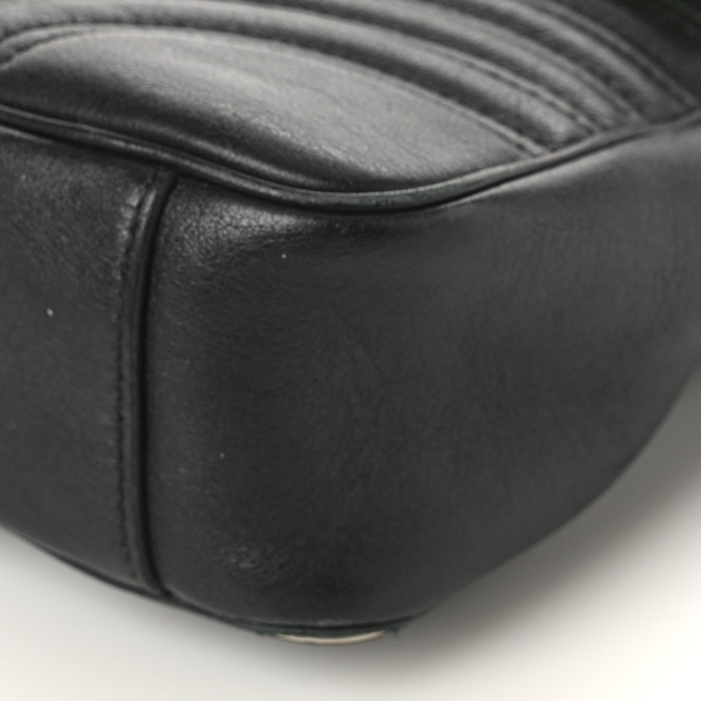 Calfskin Matelasse Medium GG Marmont Shoulder Bag Black