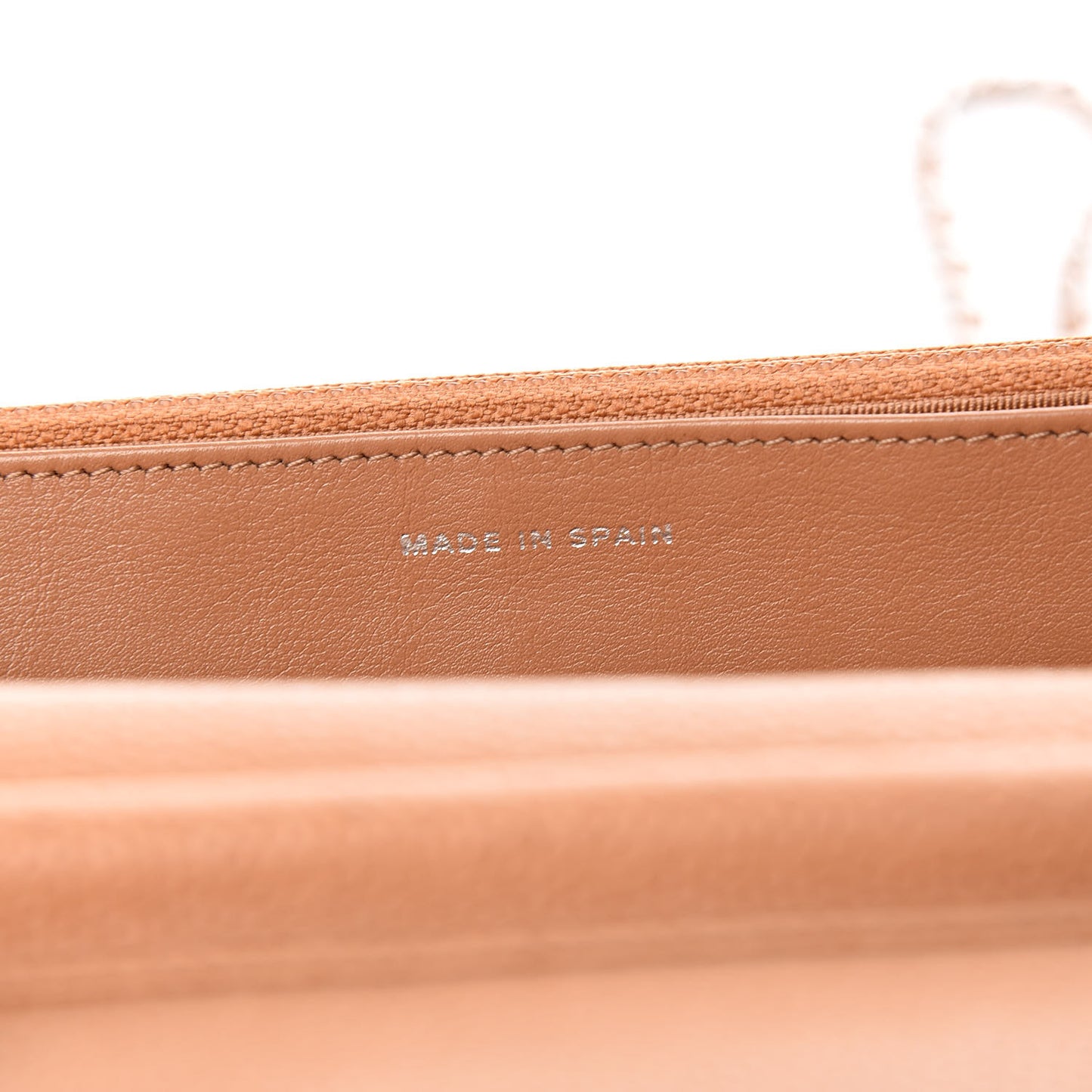 Caviar Quilted Wallet On Chain WOC Beige