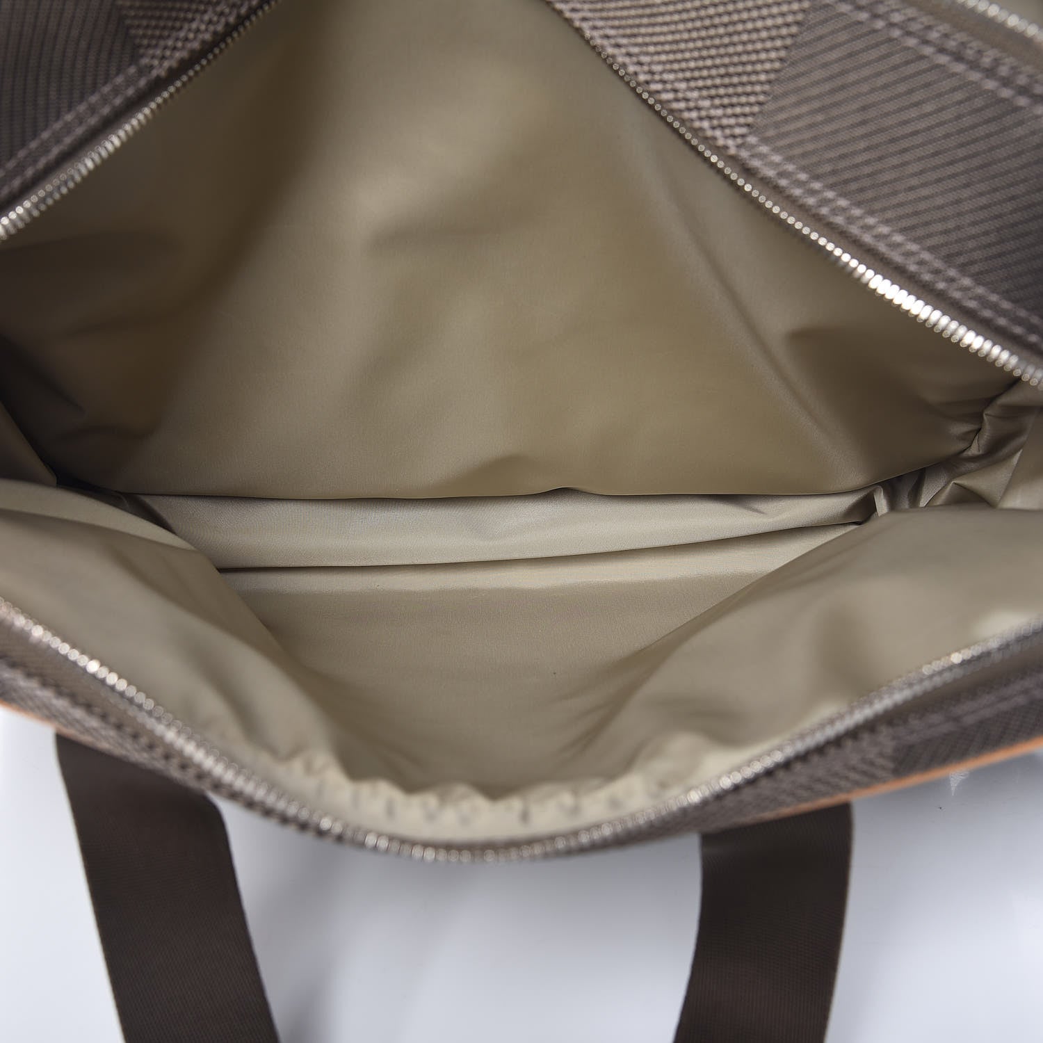 Louis Vuitton Damier Geant Associe GM Terre 6 of 18