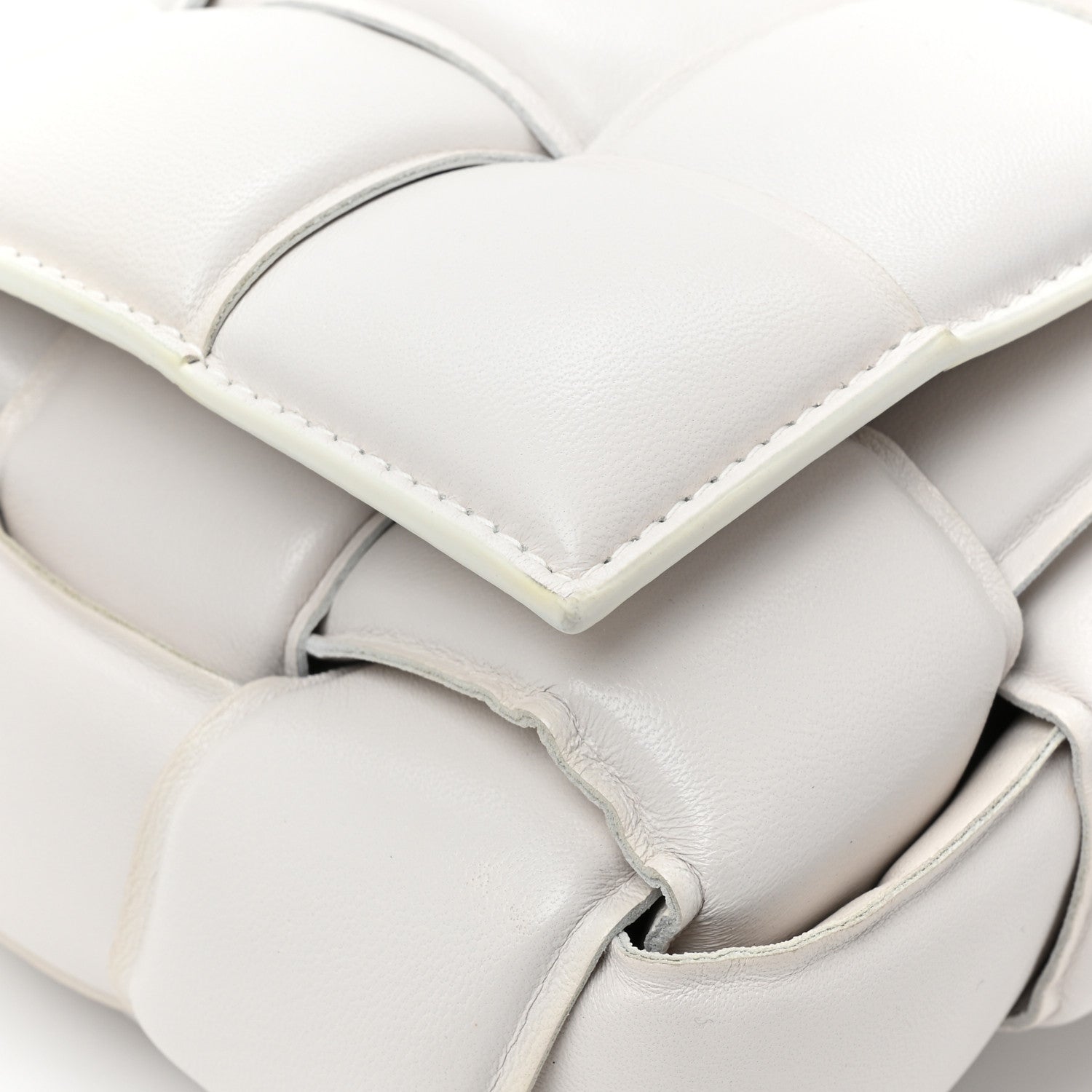 Bottega Veneta Lambskin Maxi Intreccio Padded Chain Cassette Crossbody Bag White 15 of 16