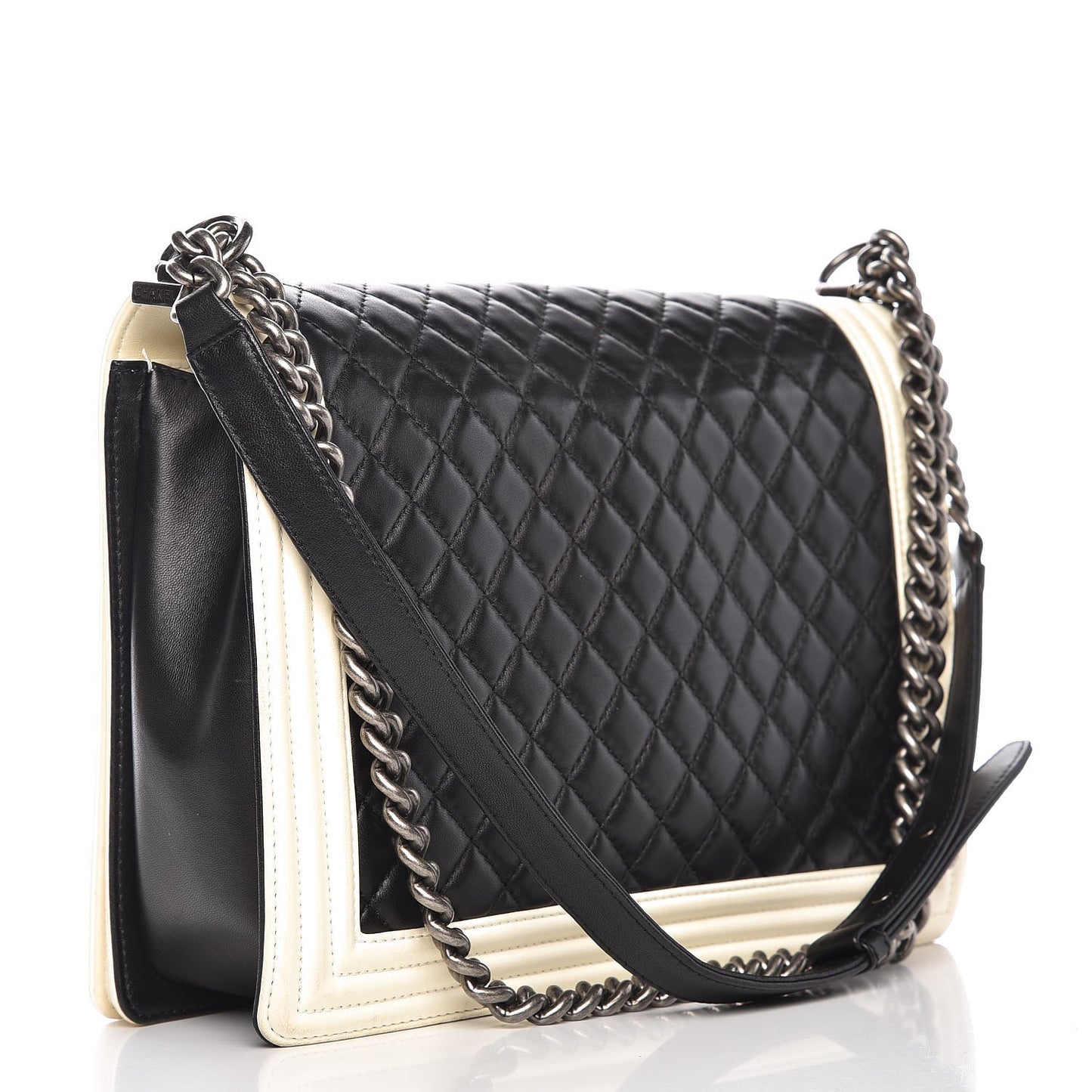 Lambskin Quilted Large Boy Flap Black White