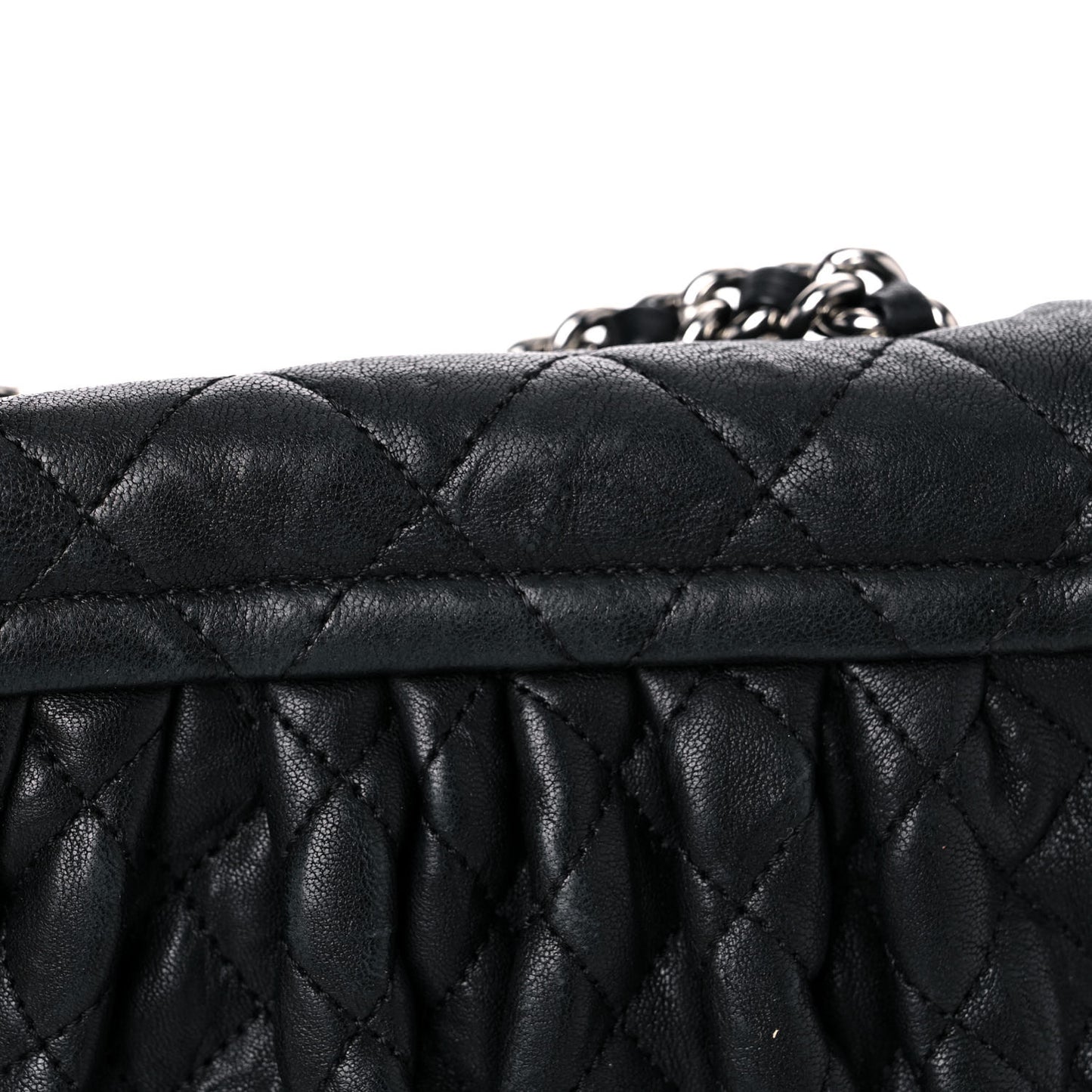 Washed Lambskin Quilted Medium Chain Around Messenger Black