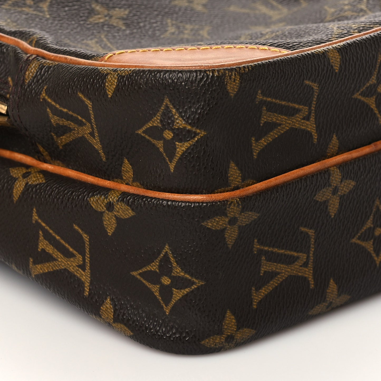 Monogram Amazone