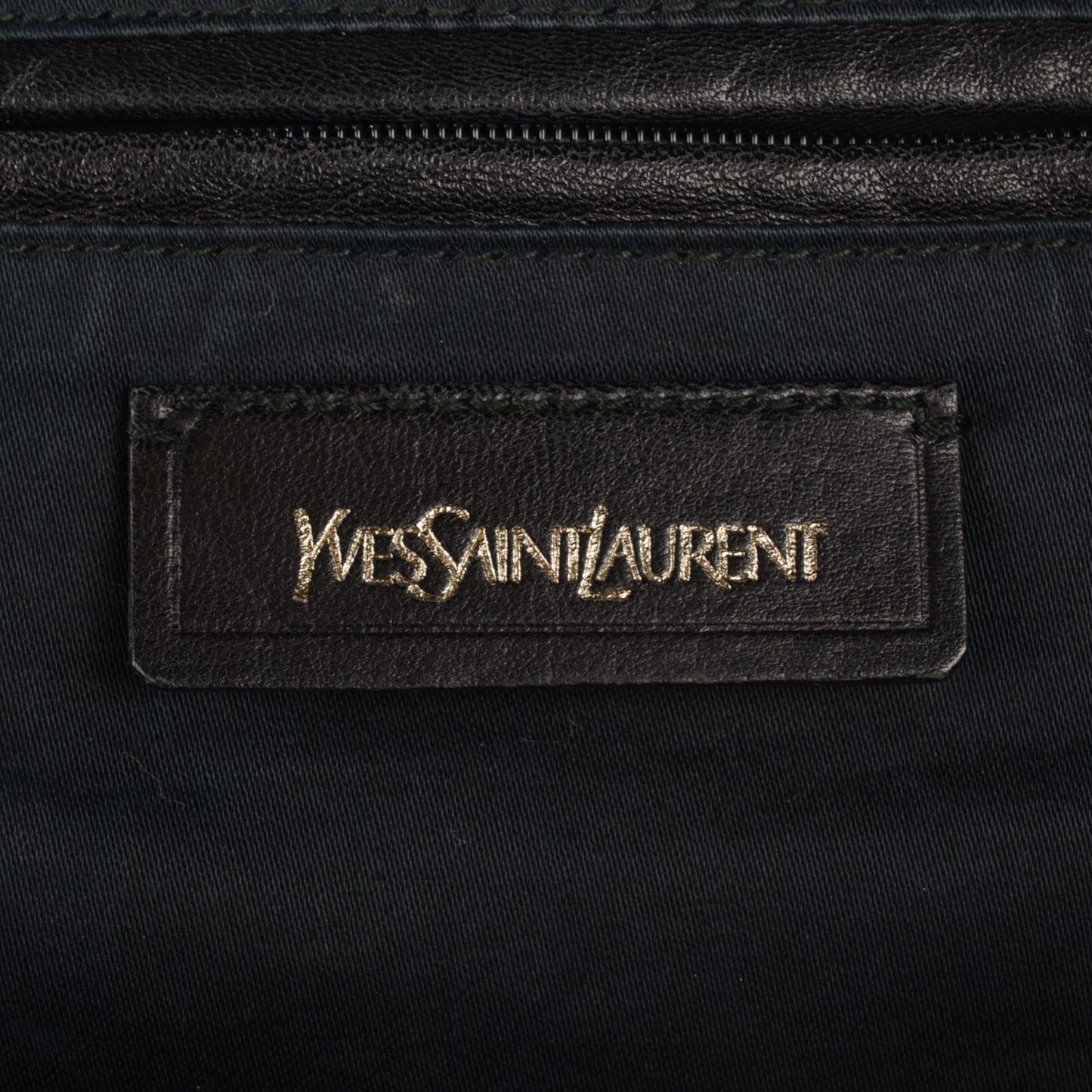 Textured Patent Medium Easy Sac Navy