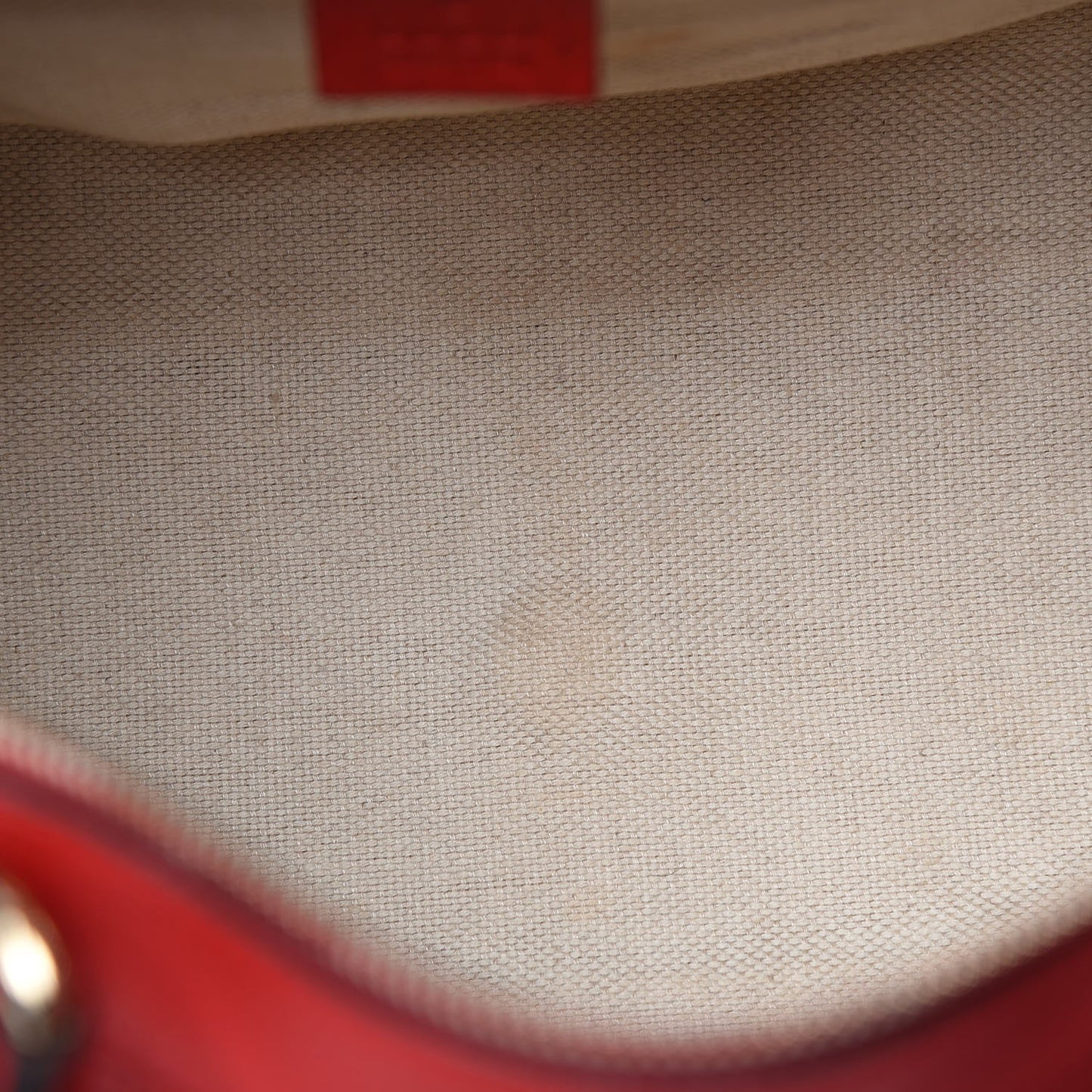 Pebbled Calfskin Medium Soho Boston Red