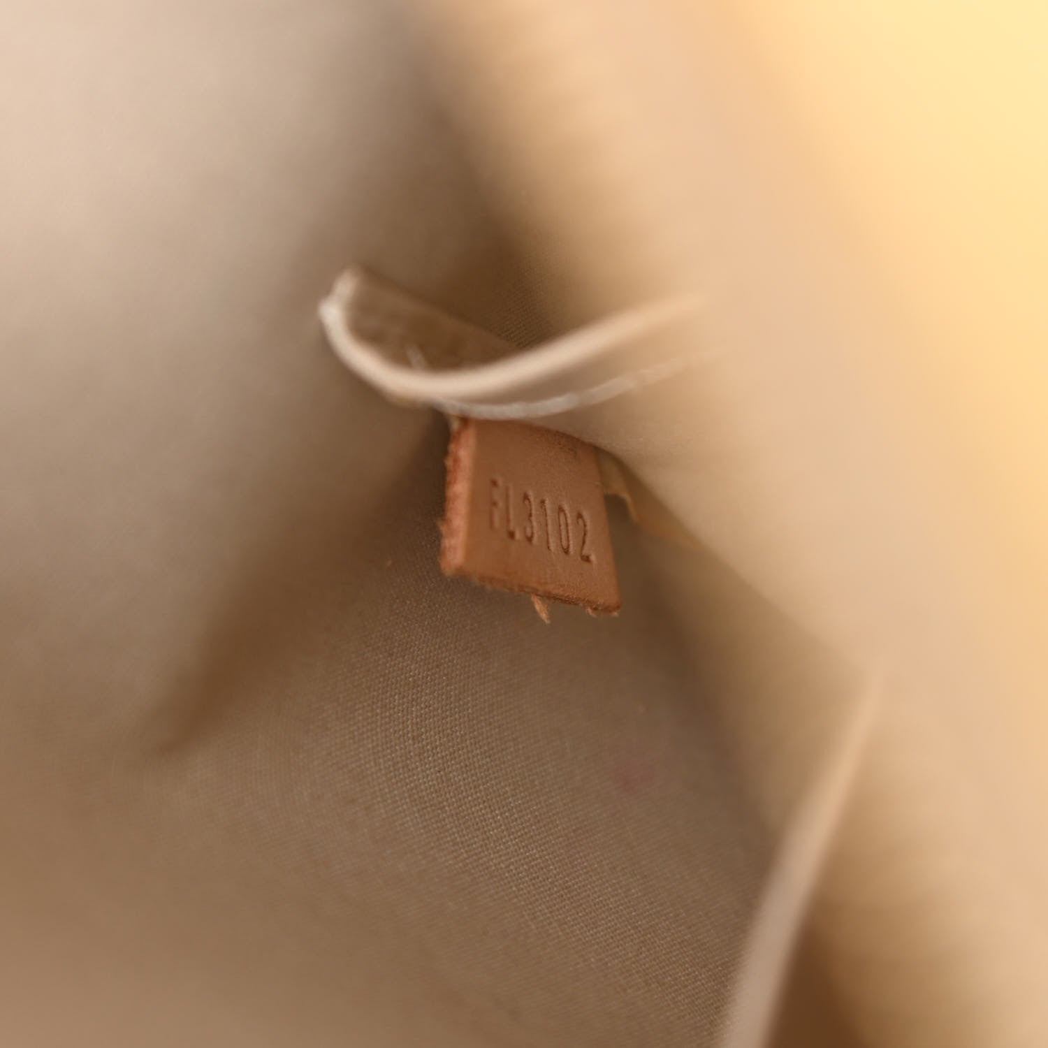 Louis Vuitton Vernis Alma PM Citrine 7 of 9