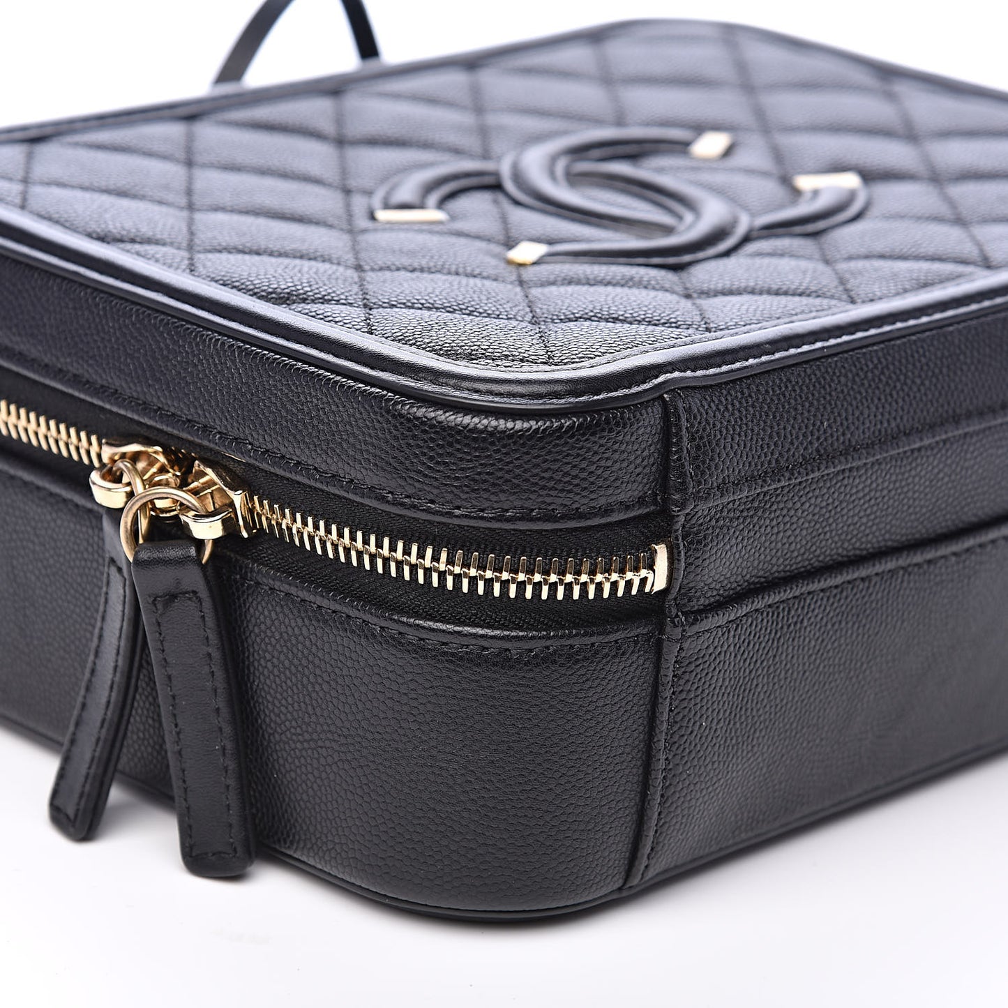 Caviar Quilted Medium CC Filigree Vanity Case Black