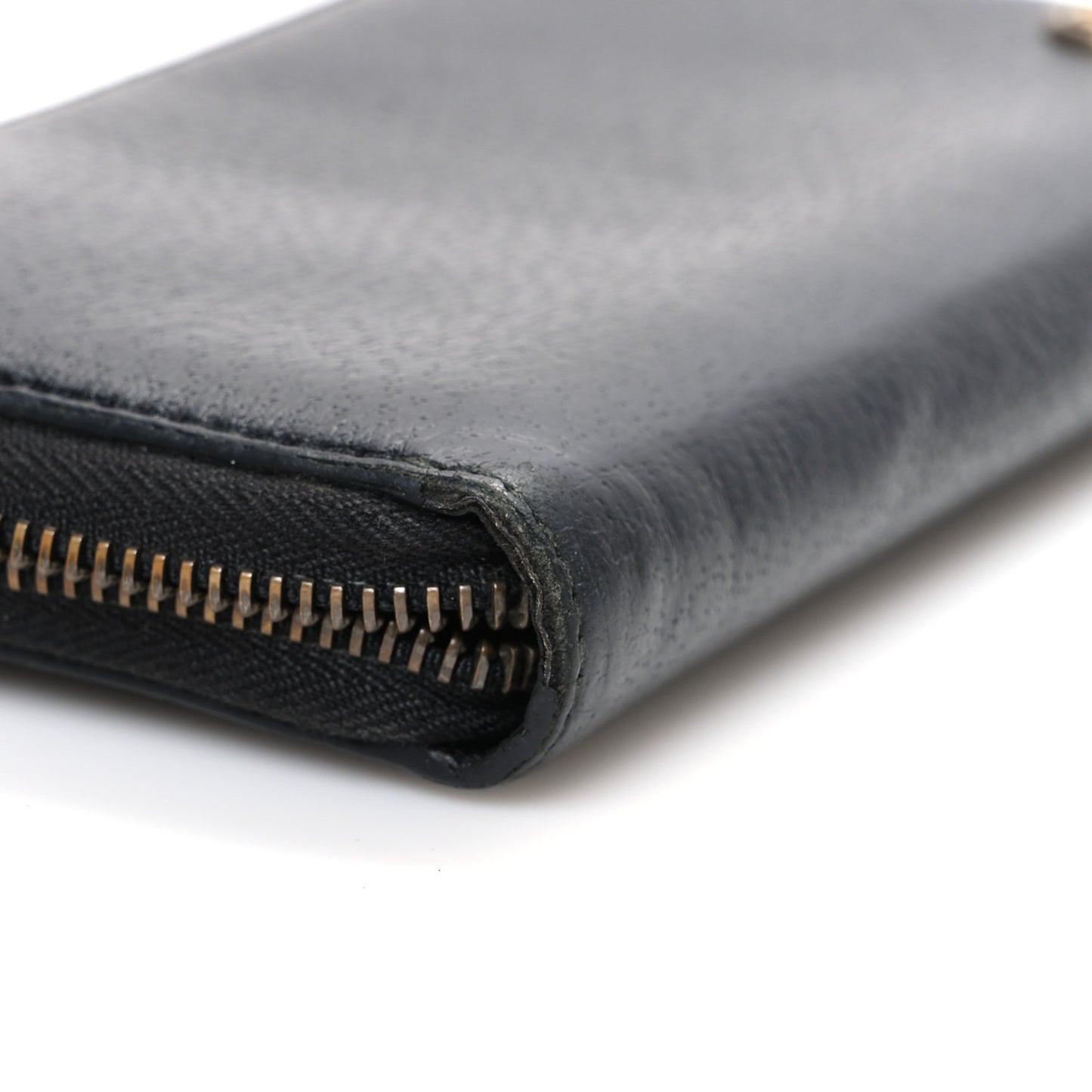 Dollar Calfskin Boar Effect GG Marmont Zip Around Wallet Black