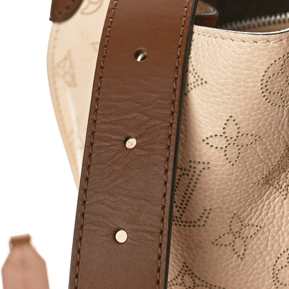 Louis Vuitton Mahina Muria Creme 10 of 10
